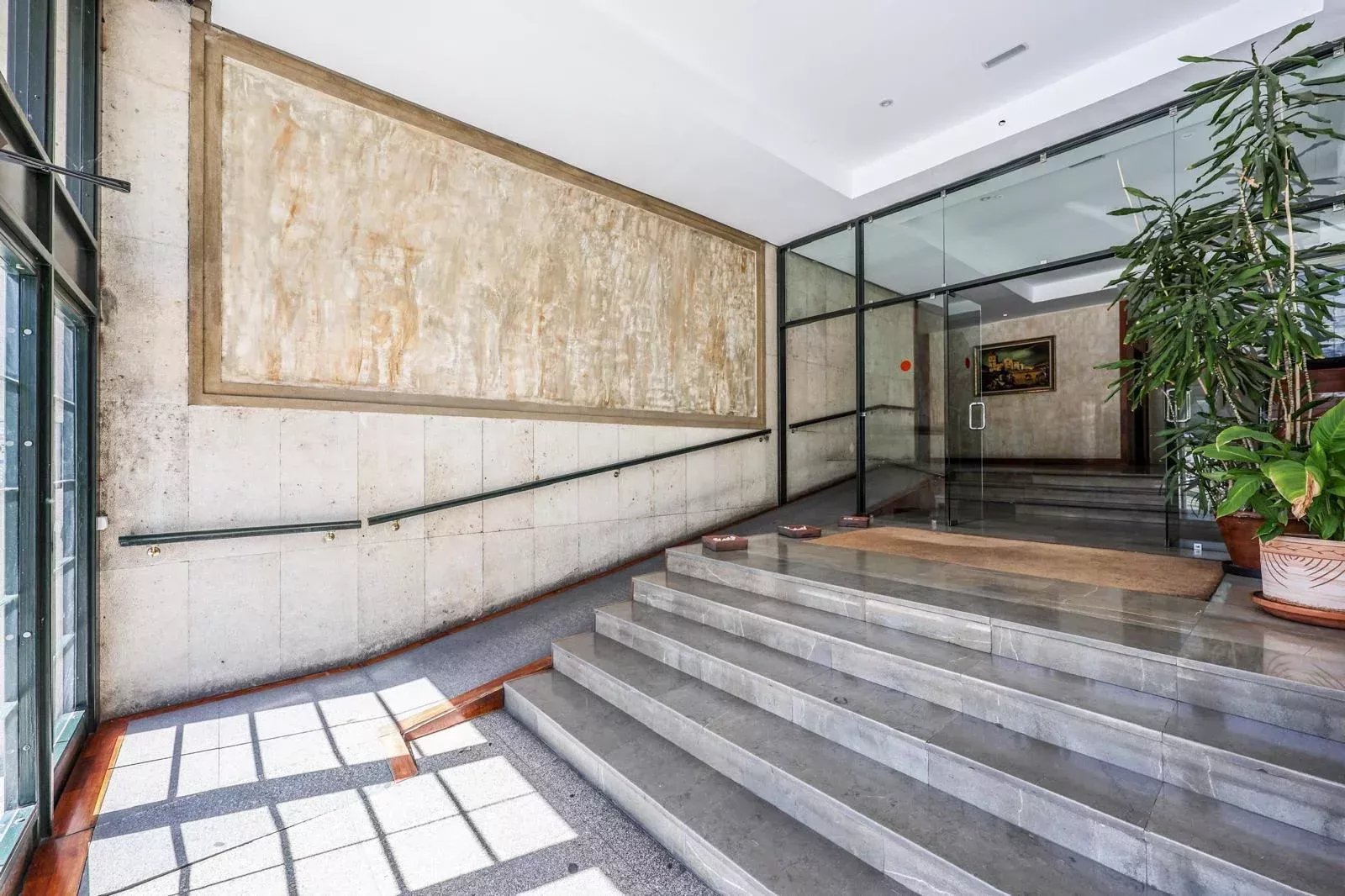 Modern and Bright Apartment on Paseo de la Castellana - picture 26
