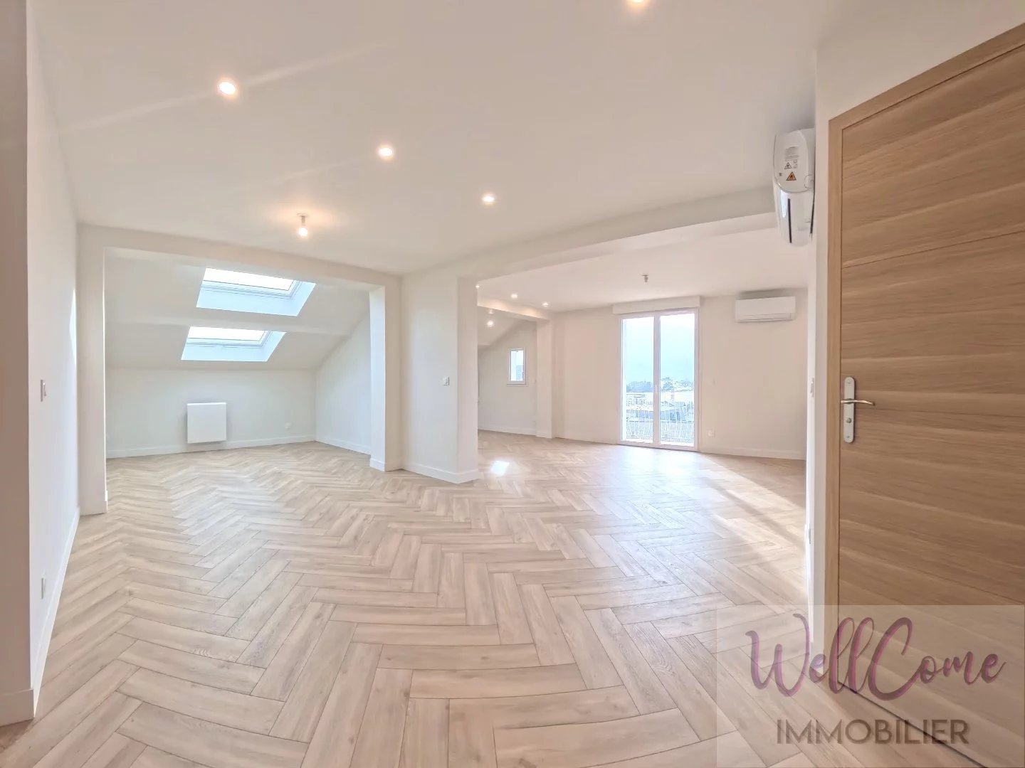 Appartement duplex T4 de 100 m² (152 m² au sol) refait neuf – Aix-les-Bains