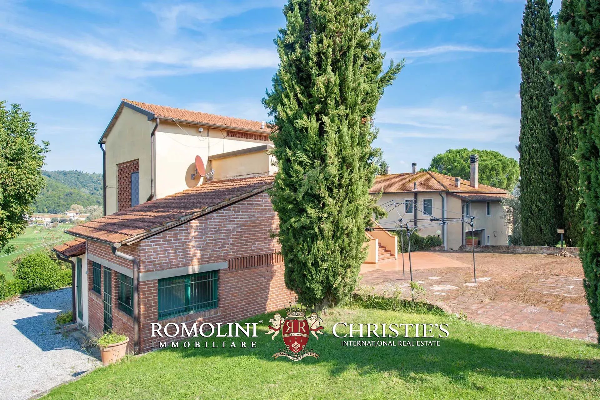 22 Bedroom Vineyard's Image 15