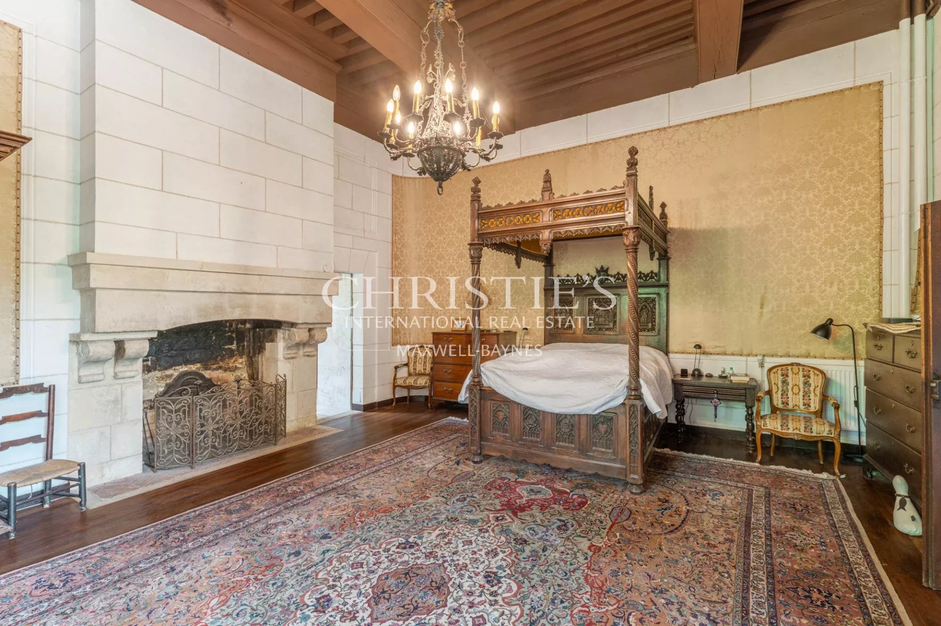 9 Bedroom Chateau's Image 16