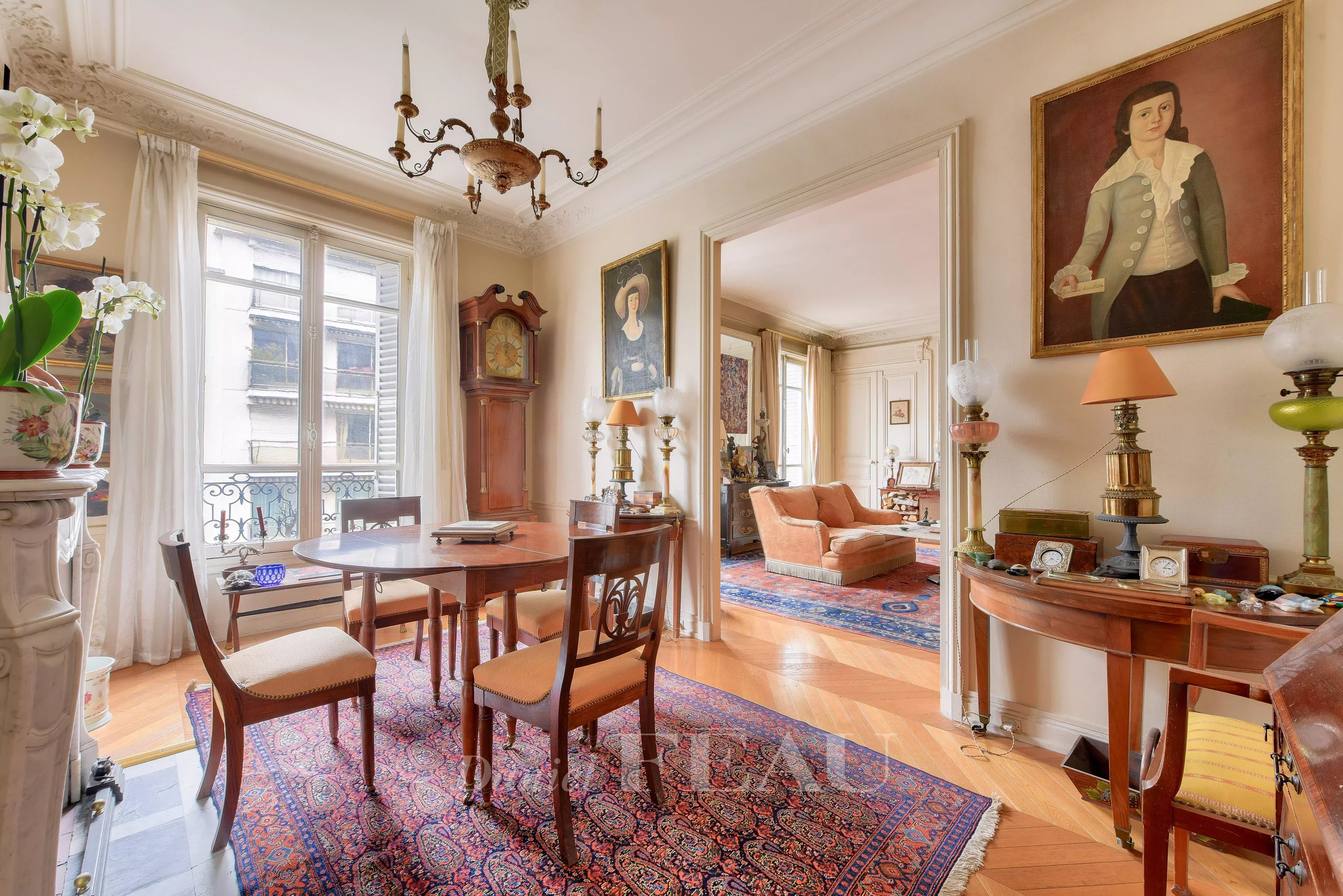 Sale Apartment Paris 17th