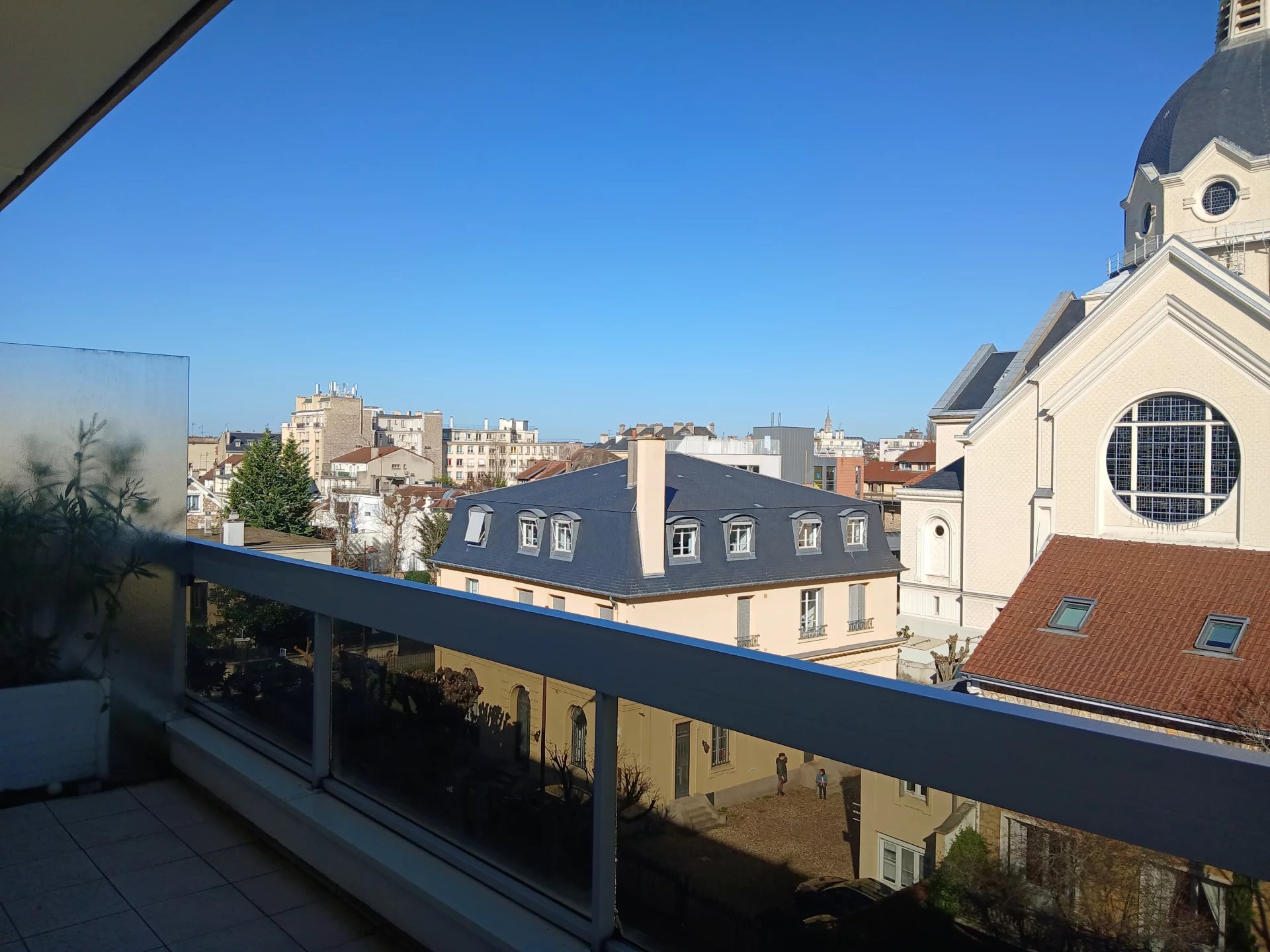 Versailles Rive Droite - Studio avec balcon, vue dégagée