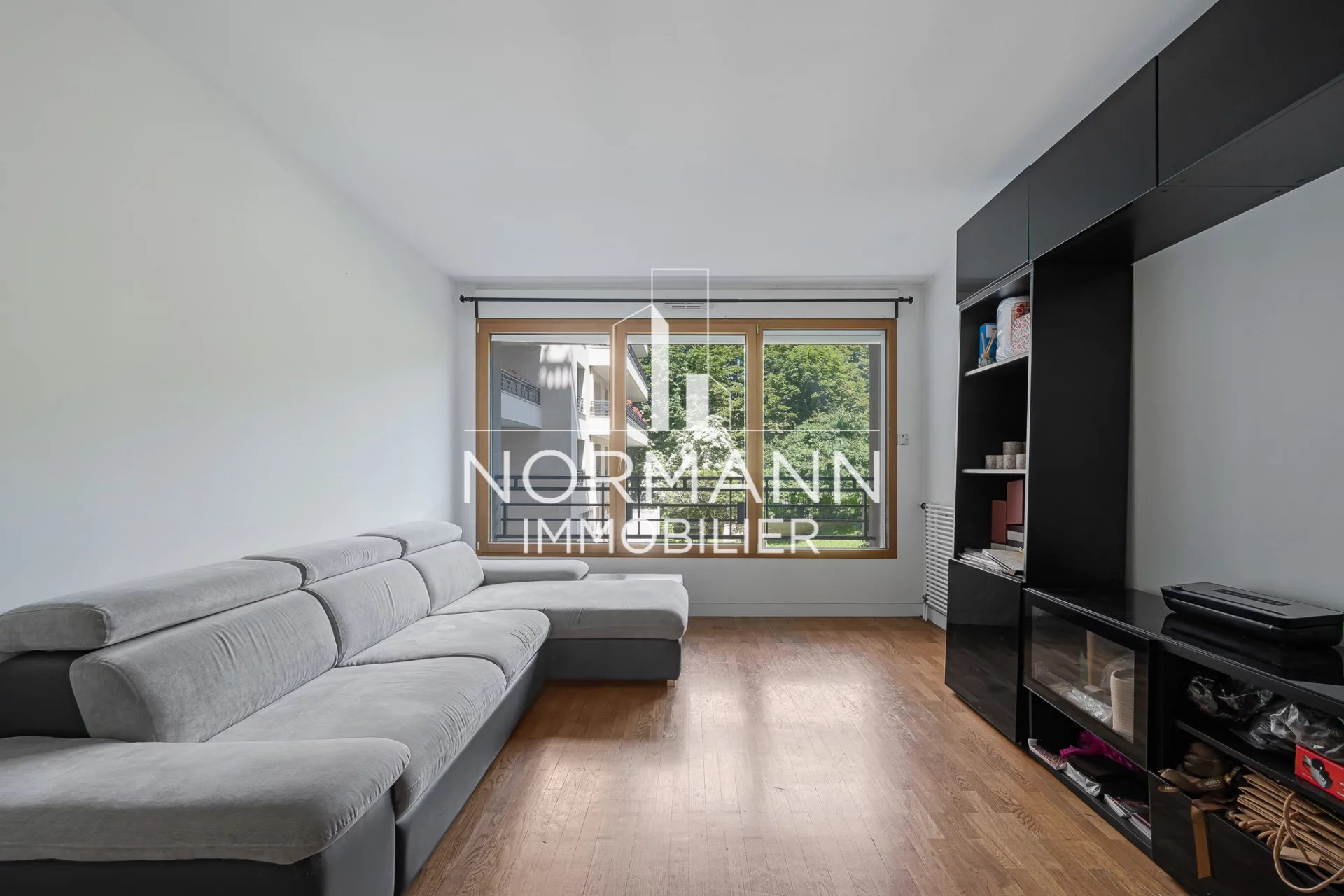 Sale Apartment Levallois-Perret