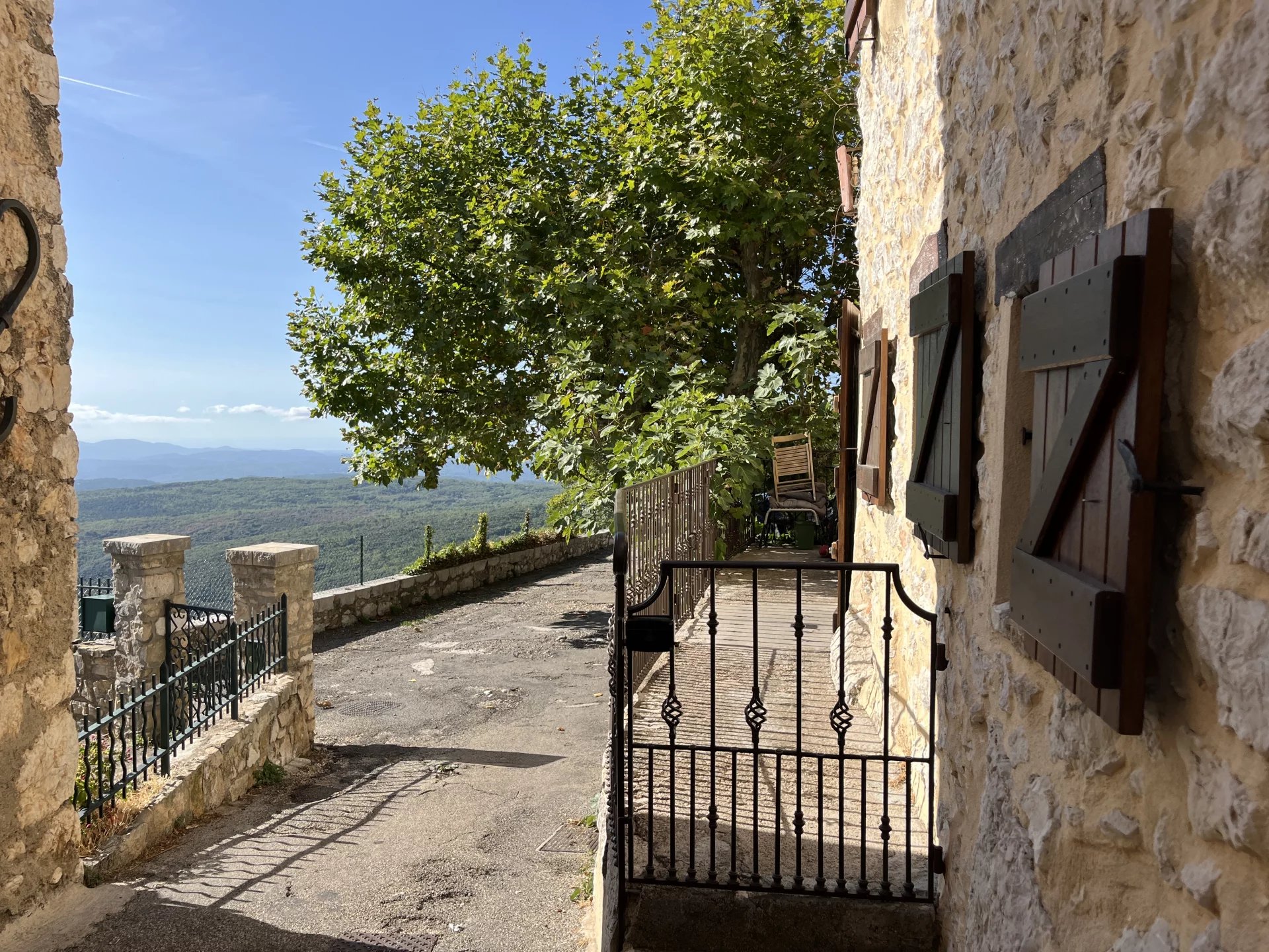 Charming village house with independent studio - MONS Charming village house with independent studio - MONS