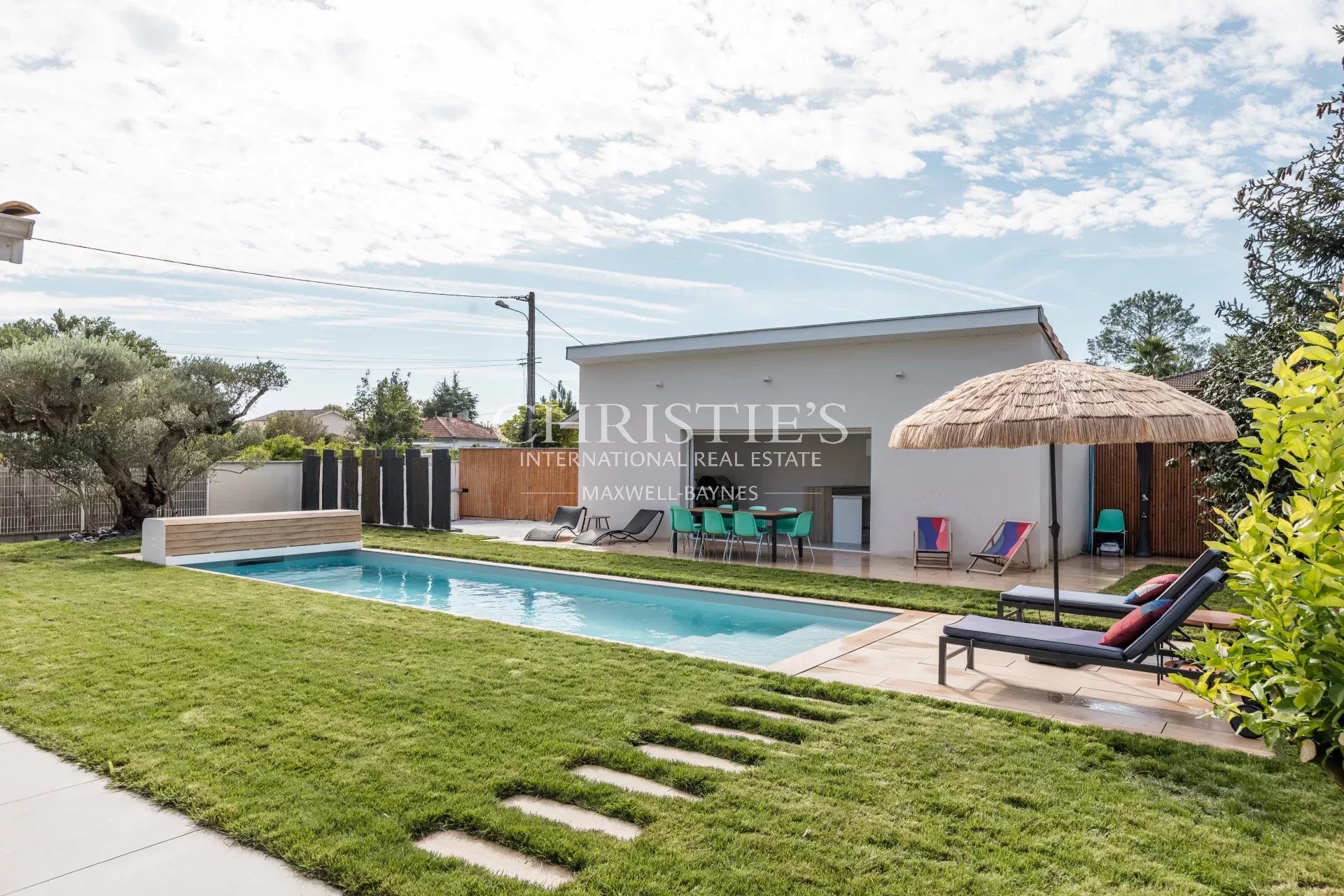 5 Bedroom Villa/Townhouse's Image 24