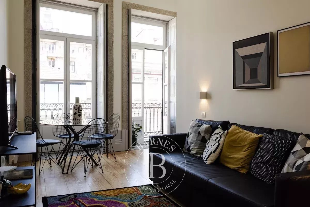 Porto Low-Rise Building