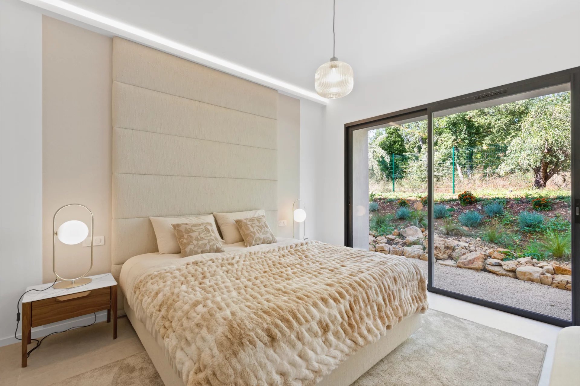 Stunning new built property in the domaine of Terre Blanche - Tourrettes Stunning new built property in the domaine of Terre Blanche - Tourrettes