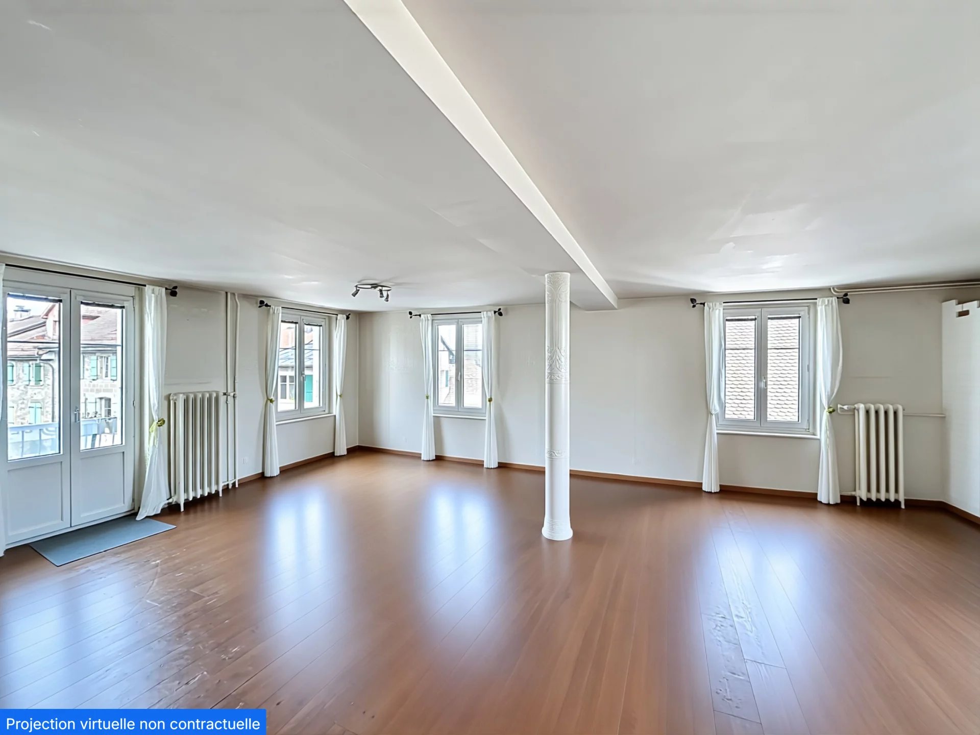 Grande maison à rénover au cœur du village ! Magnifique vue !