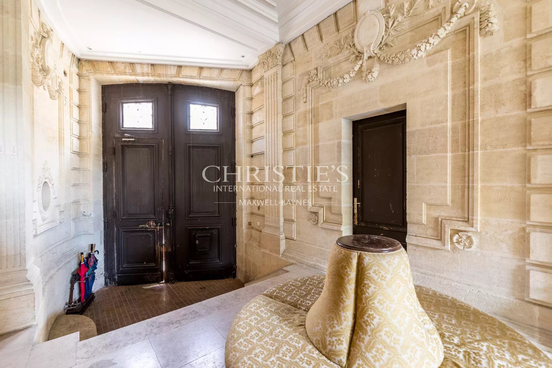 11 Bedroom Villa/Townhouse's Image 9