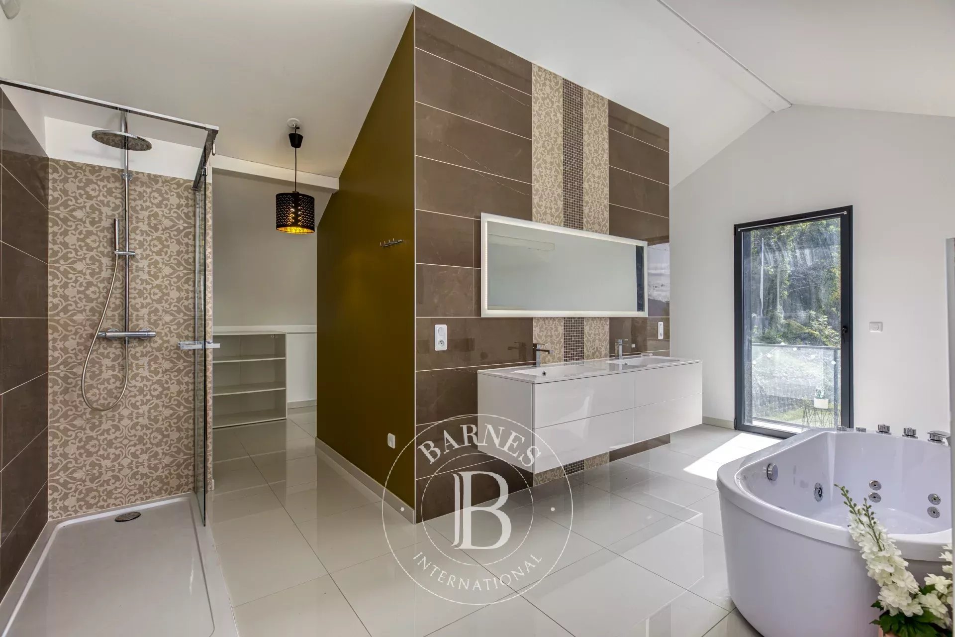 Ev Cranves-Sales - picture 16