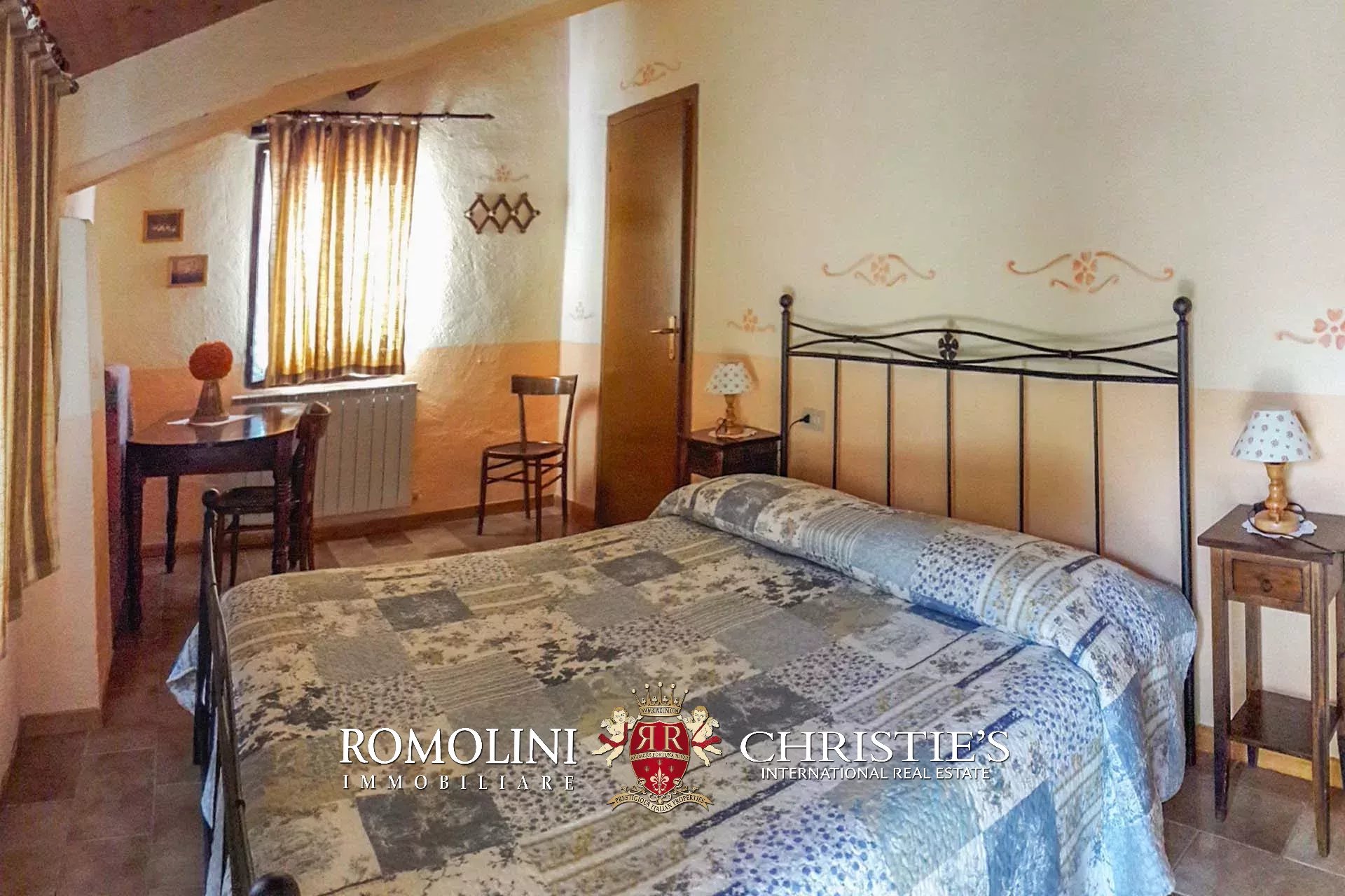 10 Bedroom Villa/Townhouse's Image 46