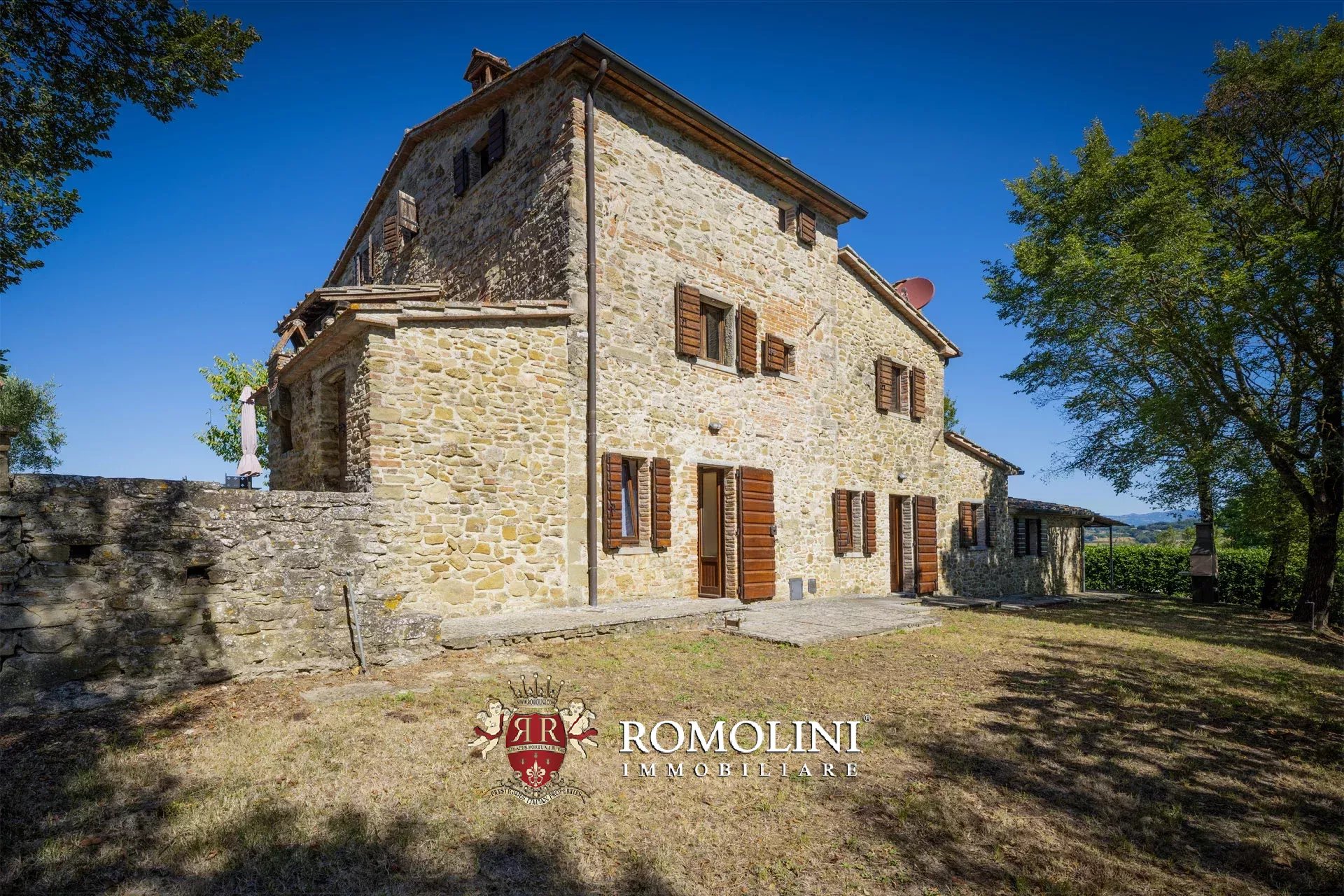 8 Bedroom Villa/Townhouse's Image 8