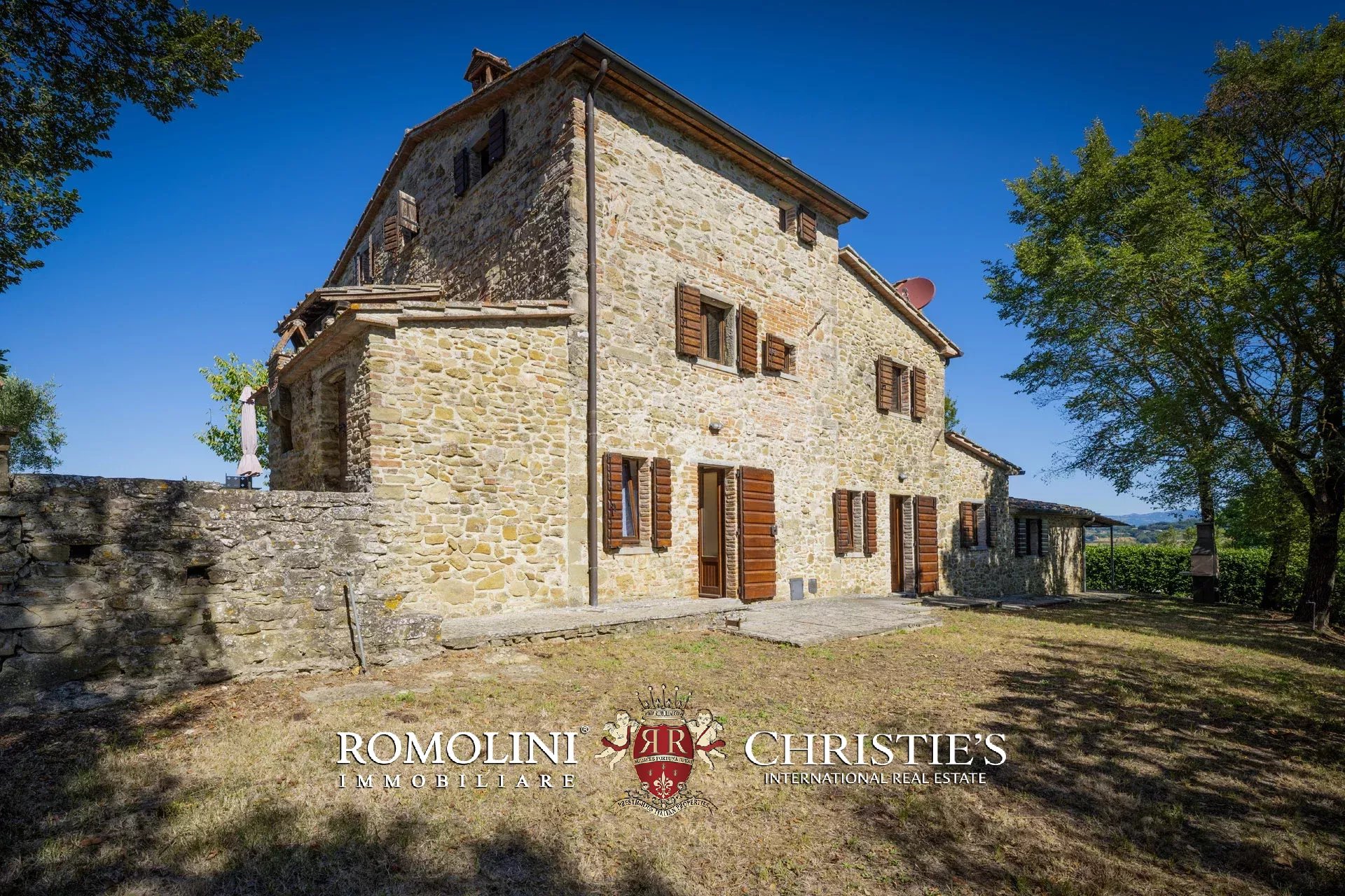 8 Bedroom Villa/Townhouse's Image 8