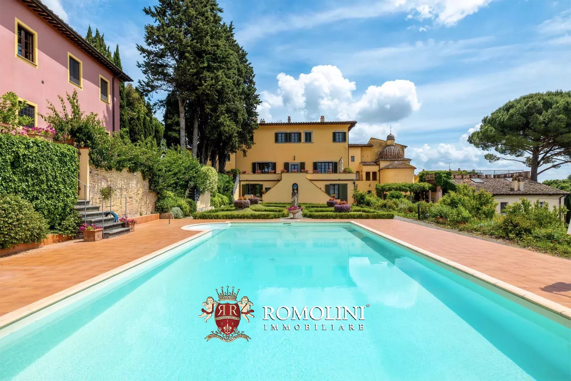 37 Bedroom Villa/Townhouse's Image 10