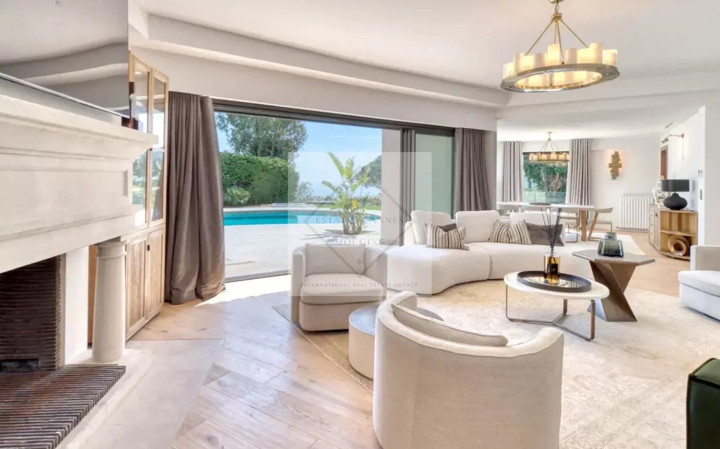 LOCATION À L’ANNÉE | VILLA D’EXCEPTION AVEC VUE MER & TENNIS PRIVÉ — photo 2