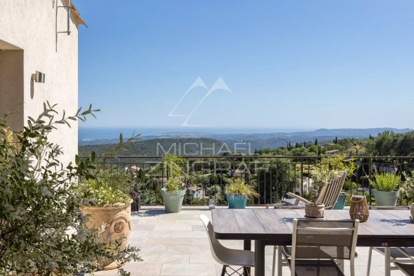 Tourrettes-sur-Loup: Charming Property with Panoramic sea View — photo 3