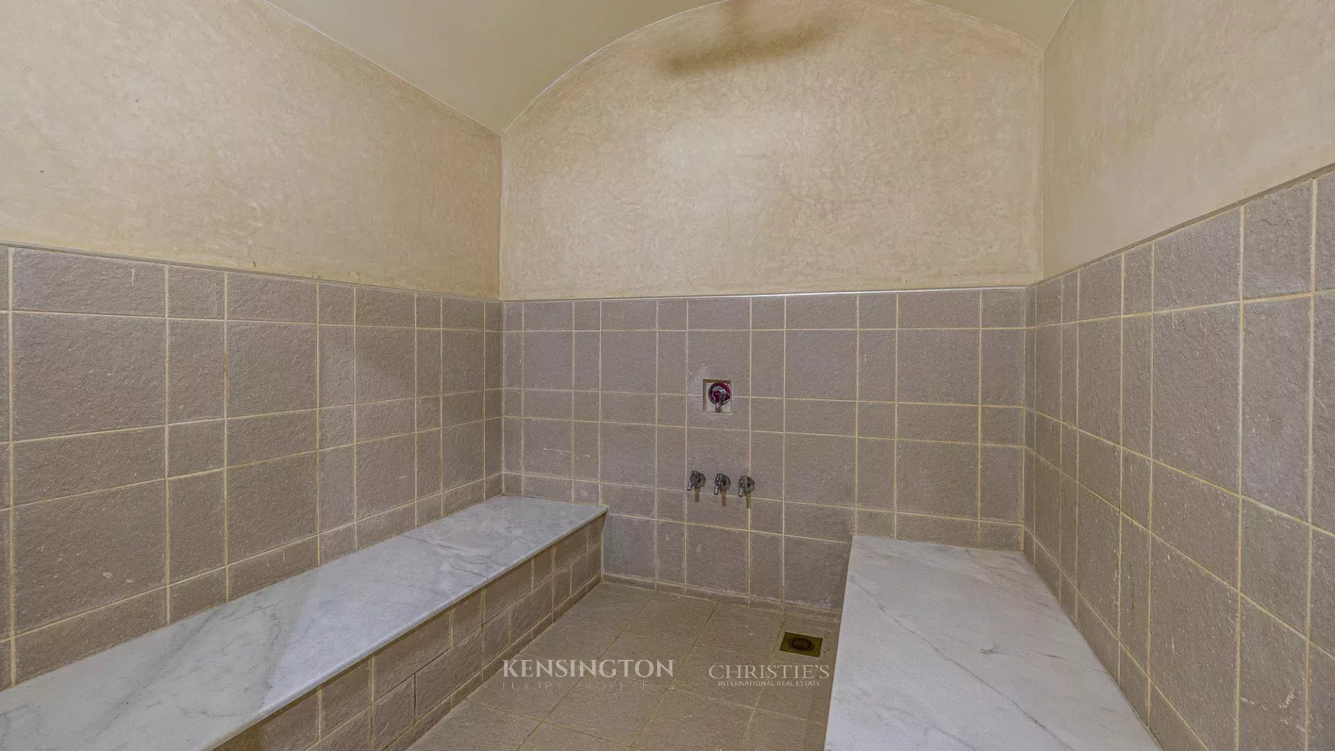 4 Bedroom Villa/Townhouse's Image 27