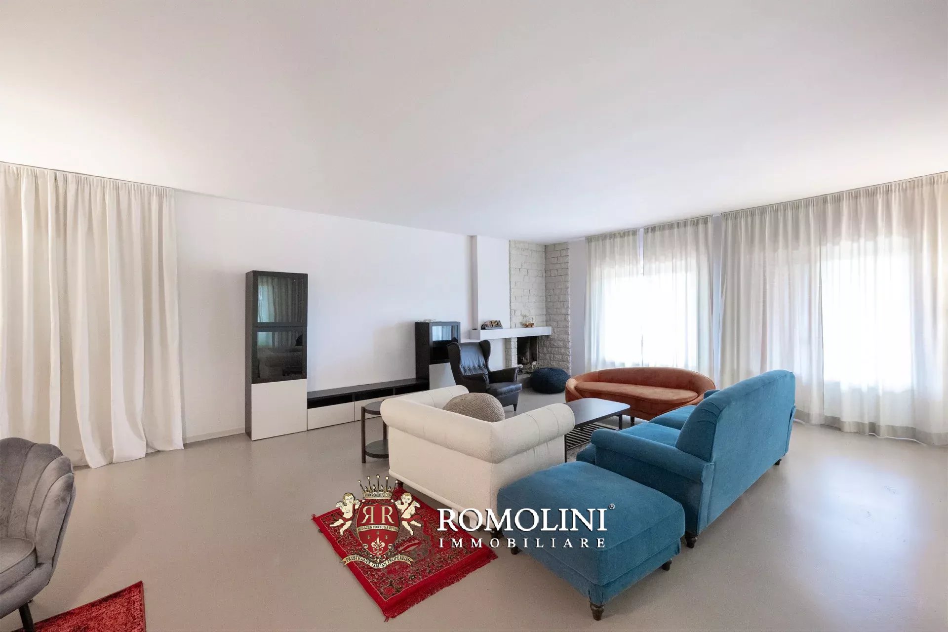 6 Bedroom Villa/Townhouse's Image 34