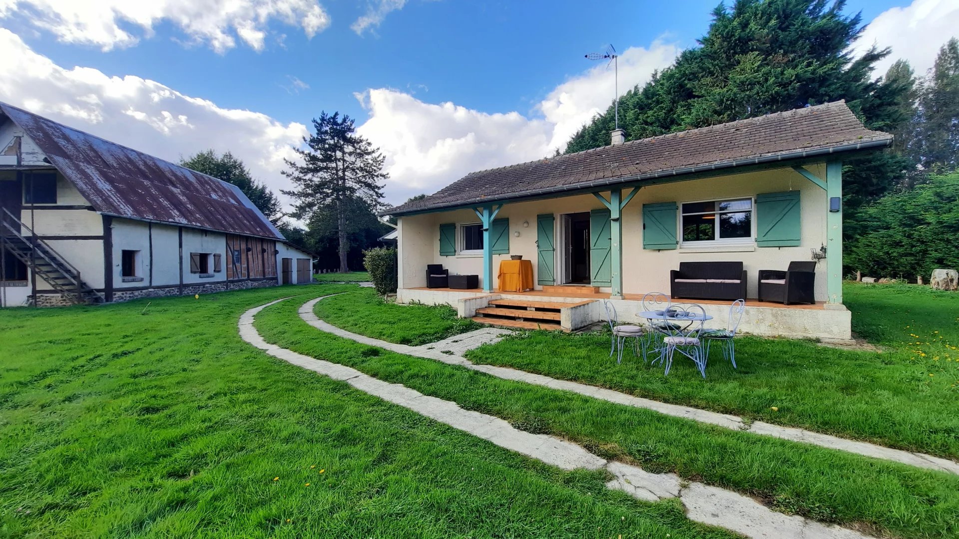 Agence immobilière de AGENCE DE LA BARRE EN OUCHE