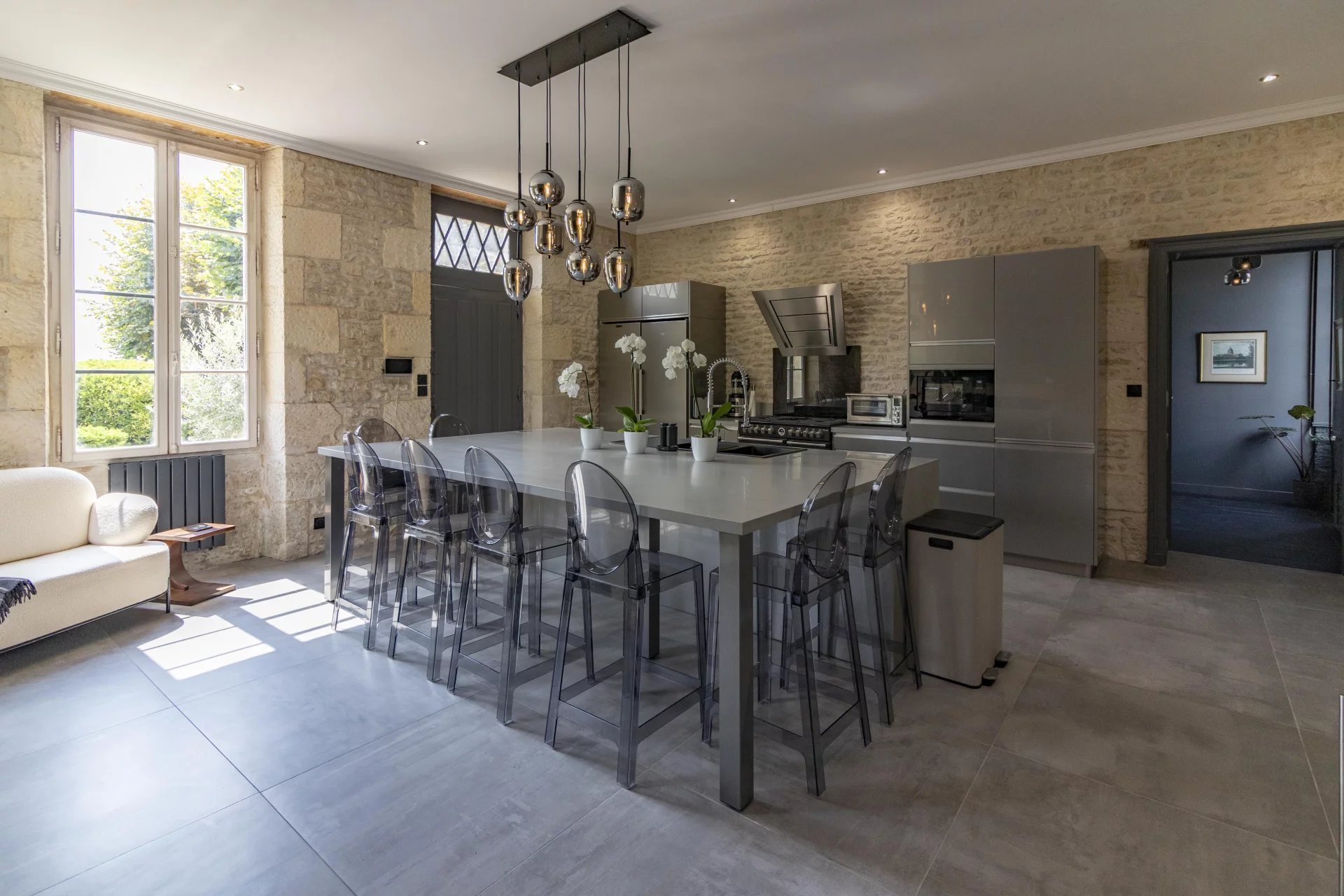 House in Saint-Jean-d'Angely - Image 5