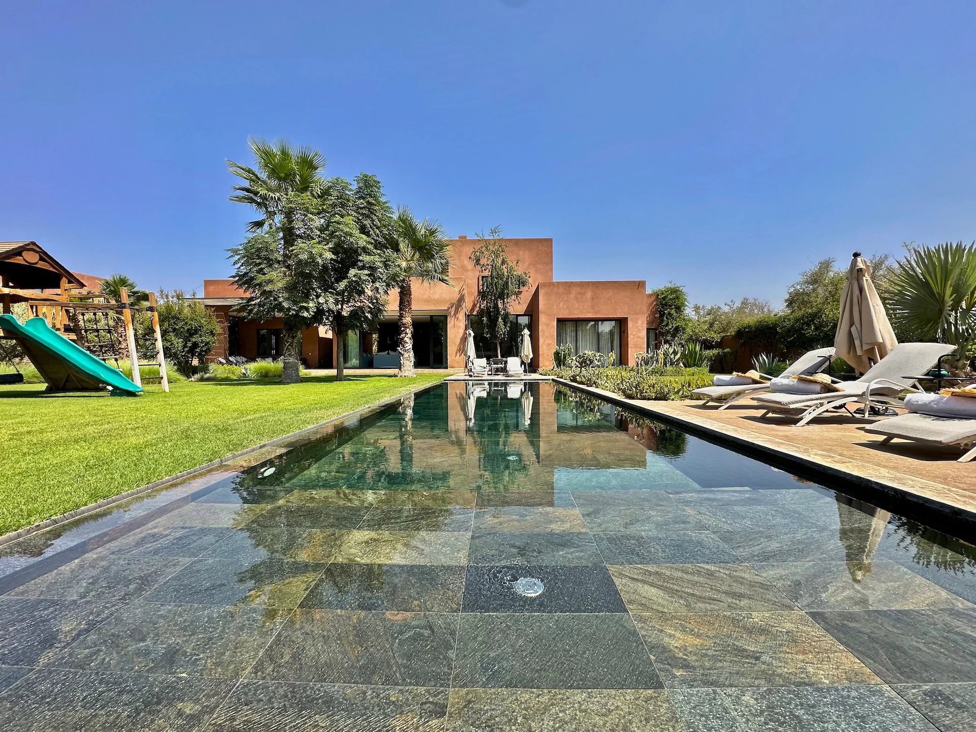 Sale Villa Marrakesh Route de l'Ourika