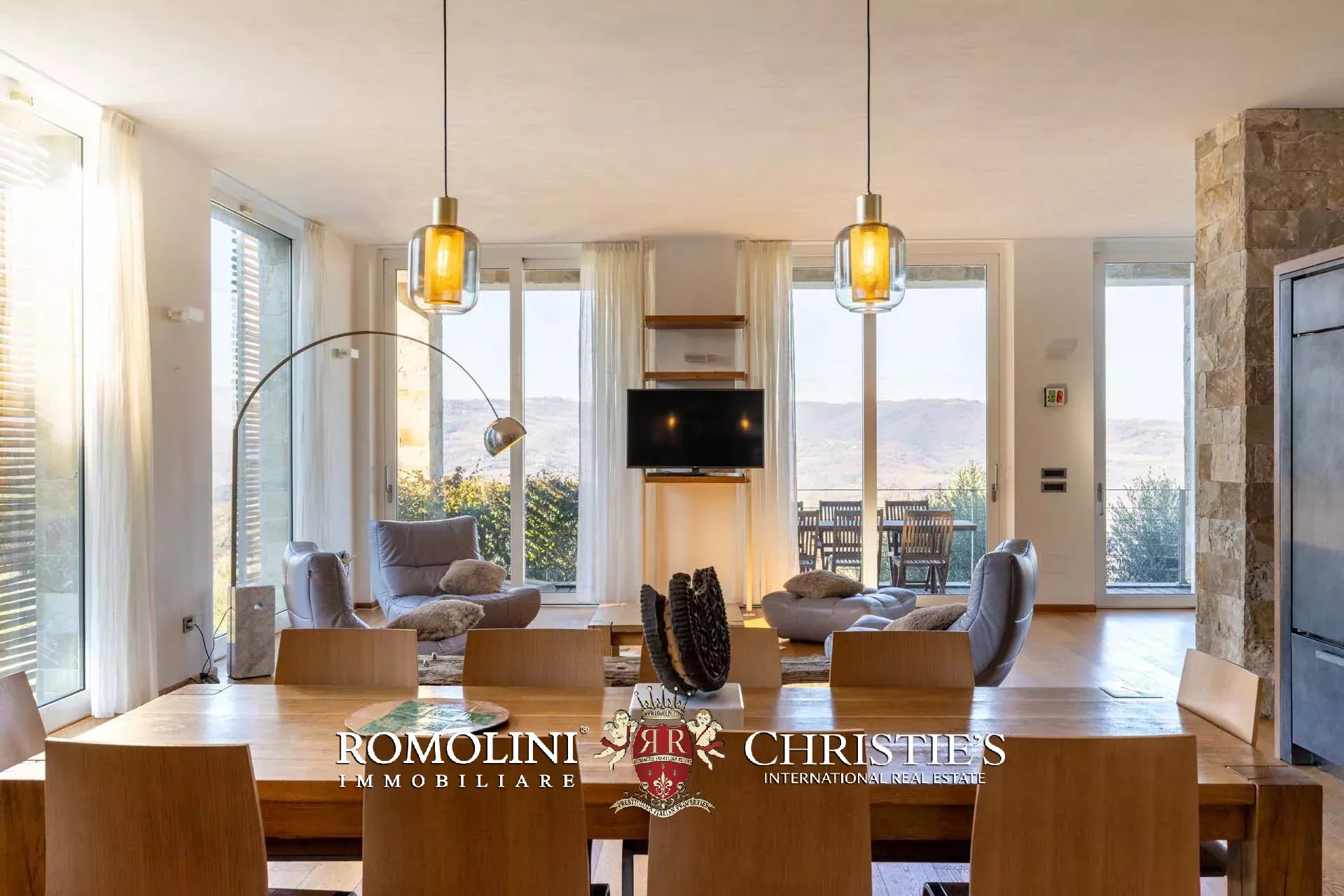 4 Bedroom Villa/Townhouse's Image 22