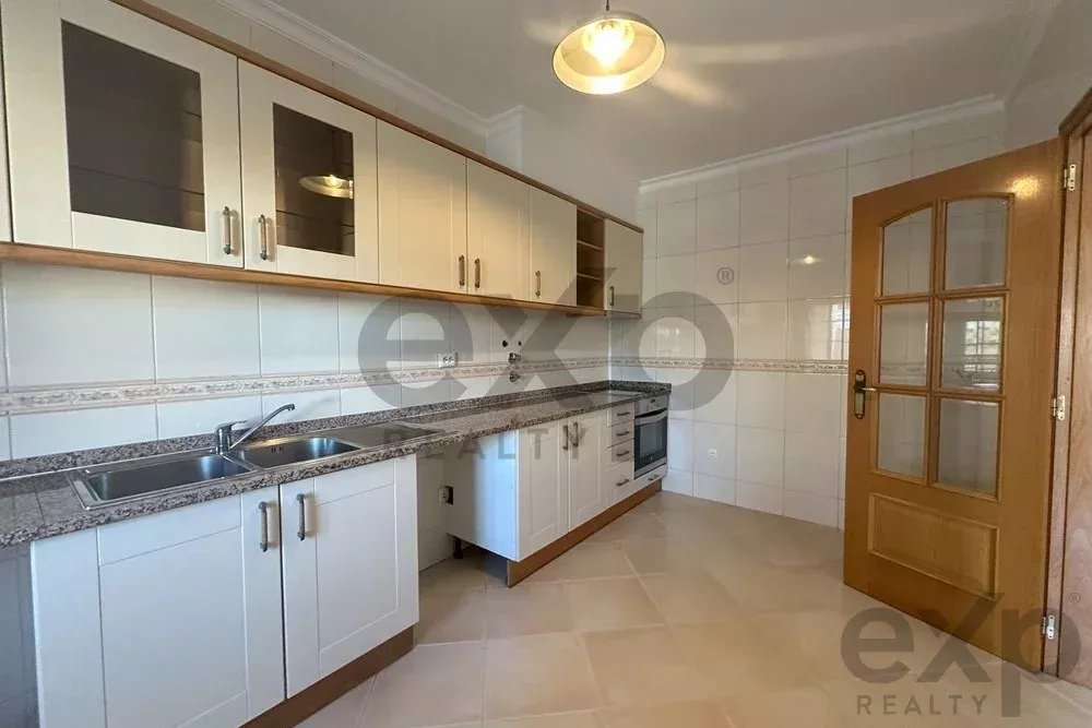Charming 2-Bedroom in Loulé for Rent