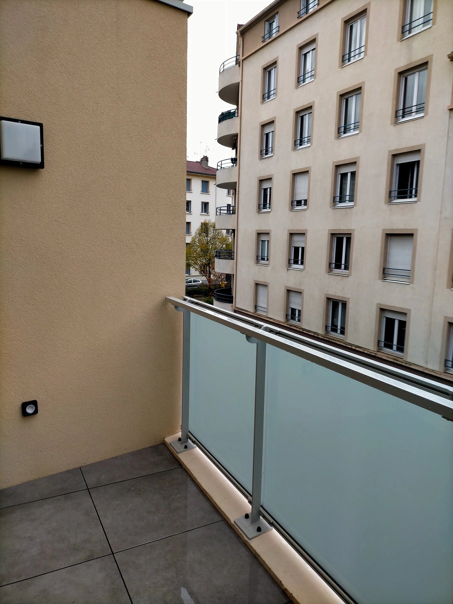 4257944 Location Villeurbanne