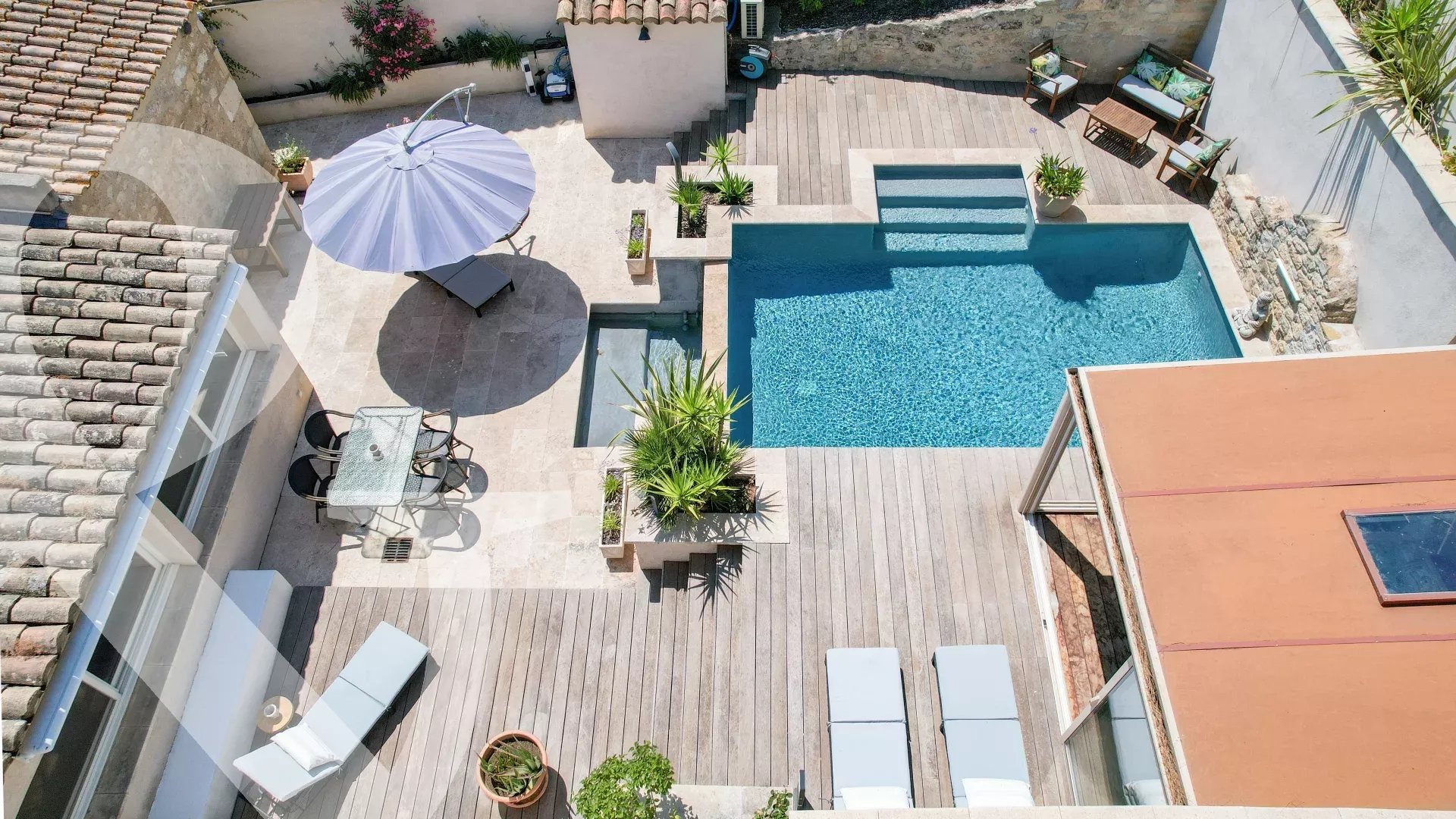 MAISON DE VILLAGE EN PIERRE