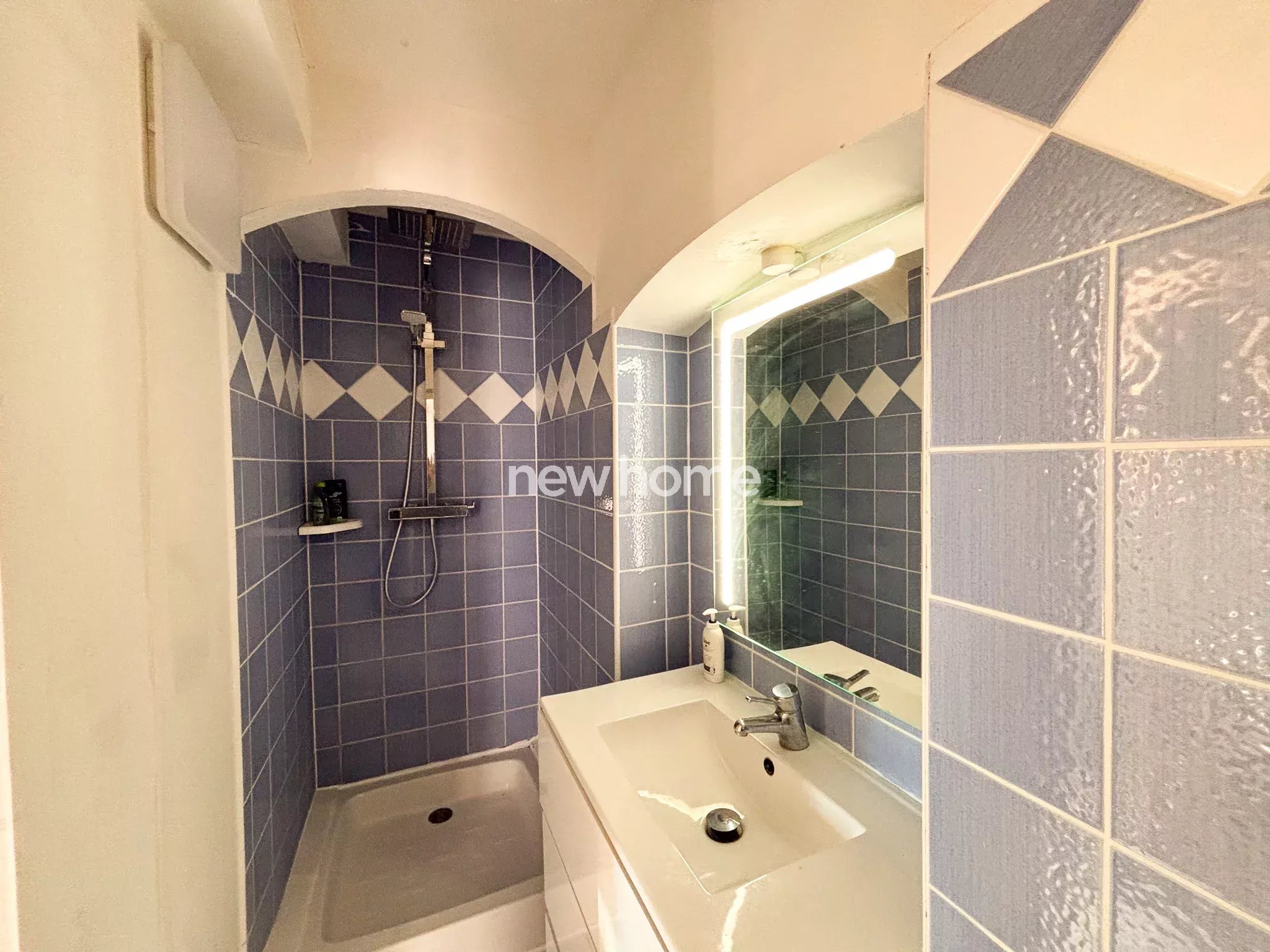 Bastide provençale de 160 m² sur un terrain d'un hectare avec vue dégagée!