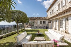 Luxury Villa Vence | Exceptional Family Estate with Panoramic Views — photo 6 of 7