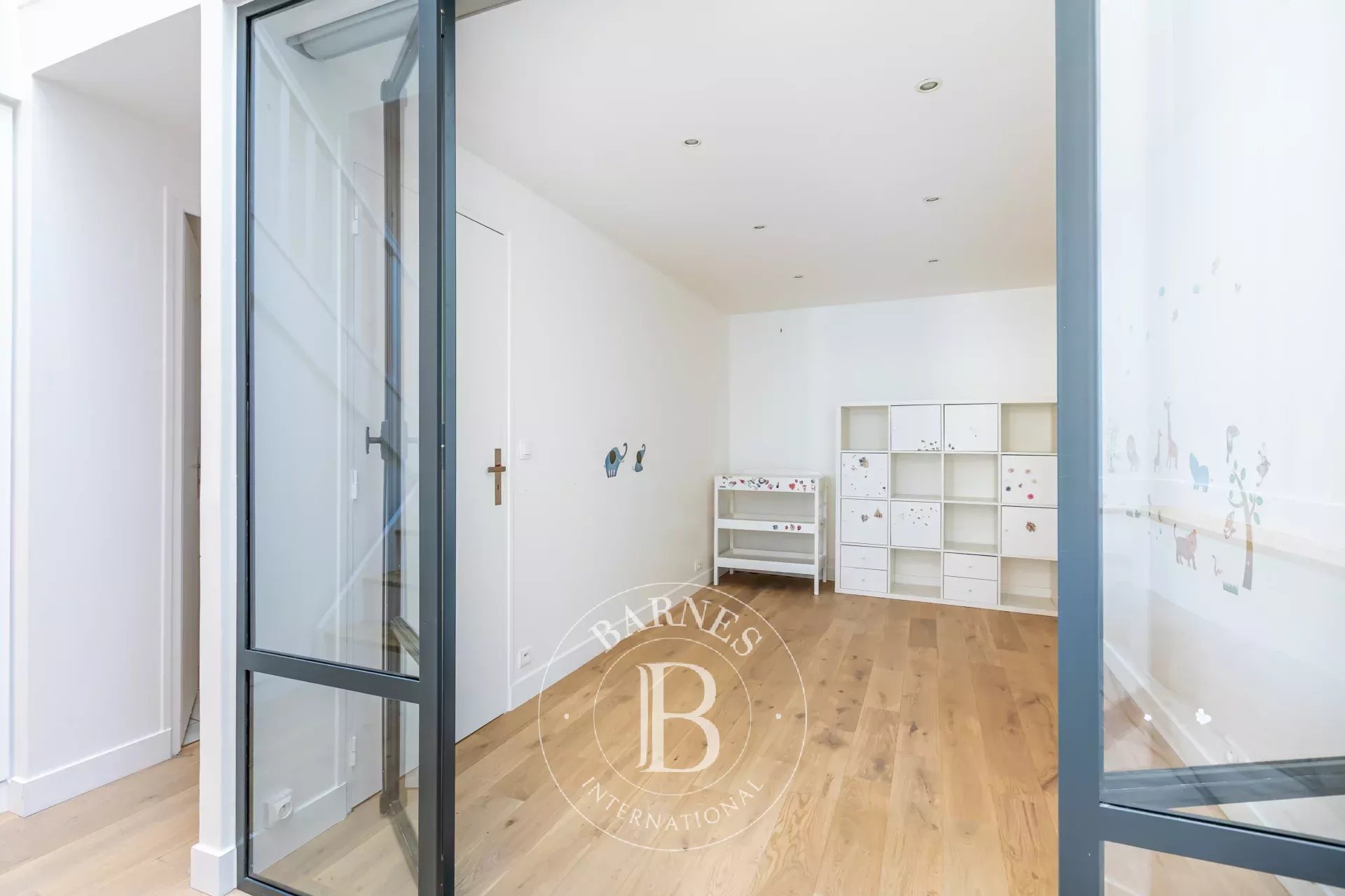 Daire Paris 8ème - picture 16