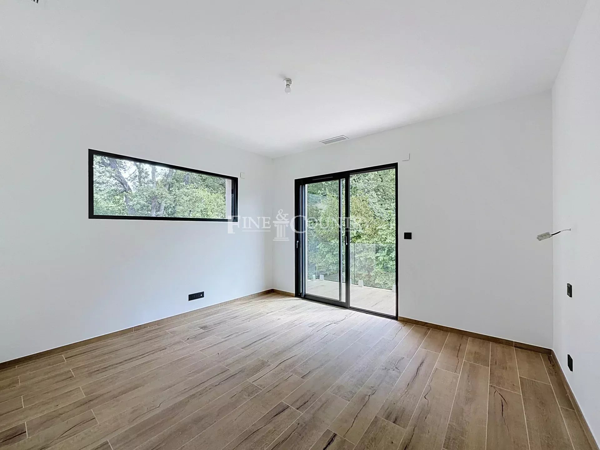 Photo of Villa for sale in Mougins new in private domaine