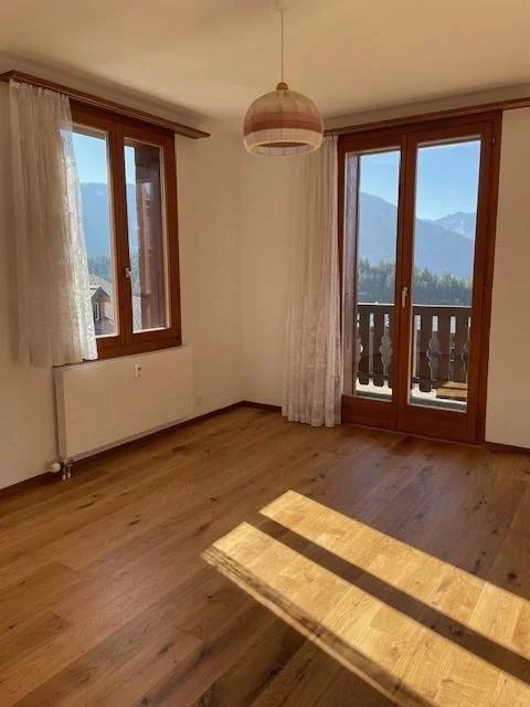 A vendre charmant immeuble de rendement au centre du village