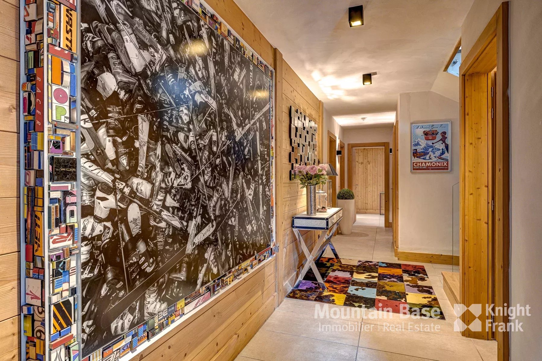 Photo of Beautifully finished 5 bedroom chalet with independent apartment in Les Houches