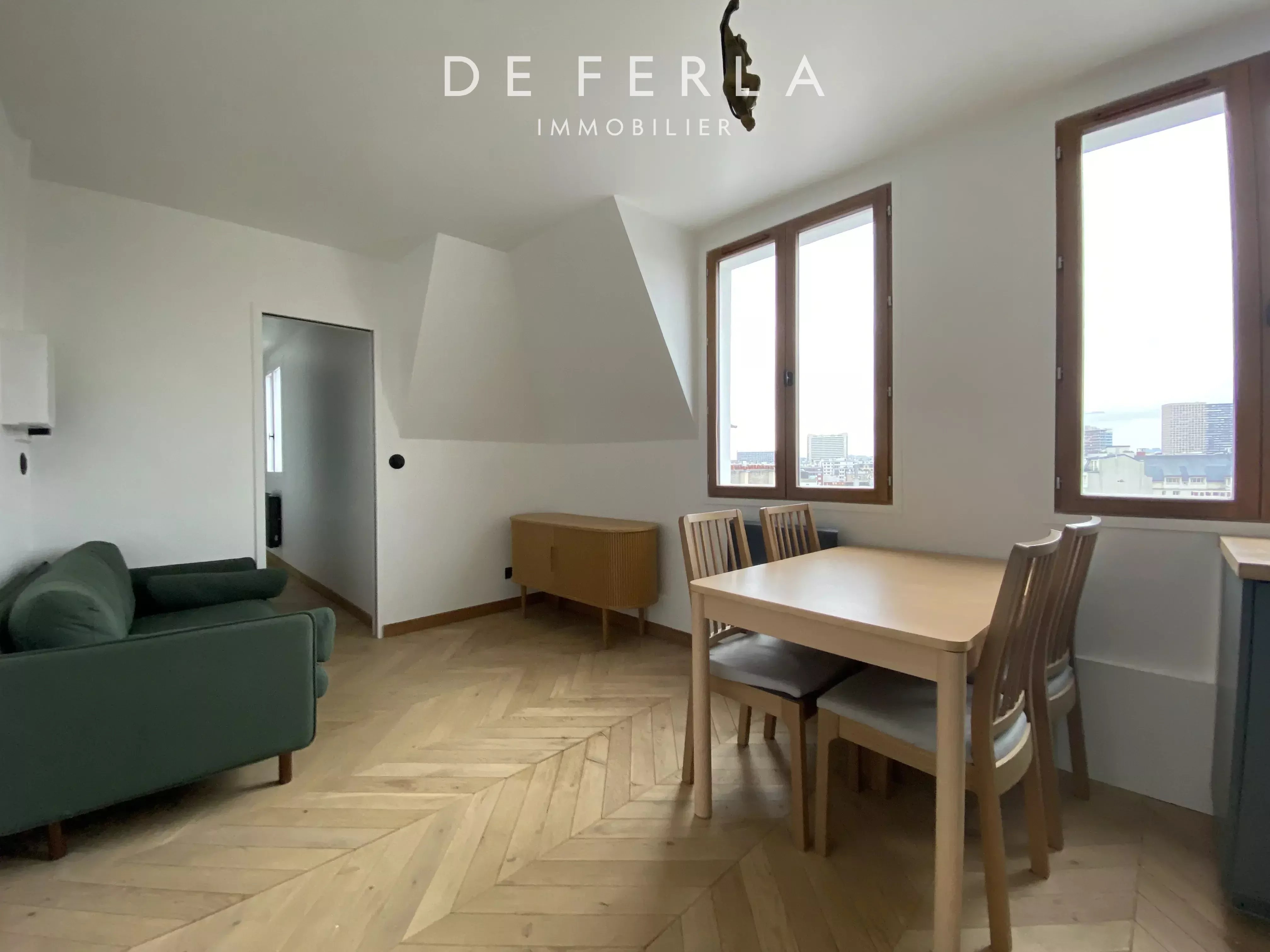 2 pièces en dernier étage refait à neuf - Paris XVème