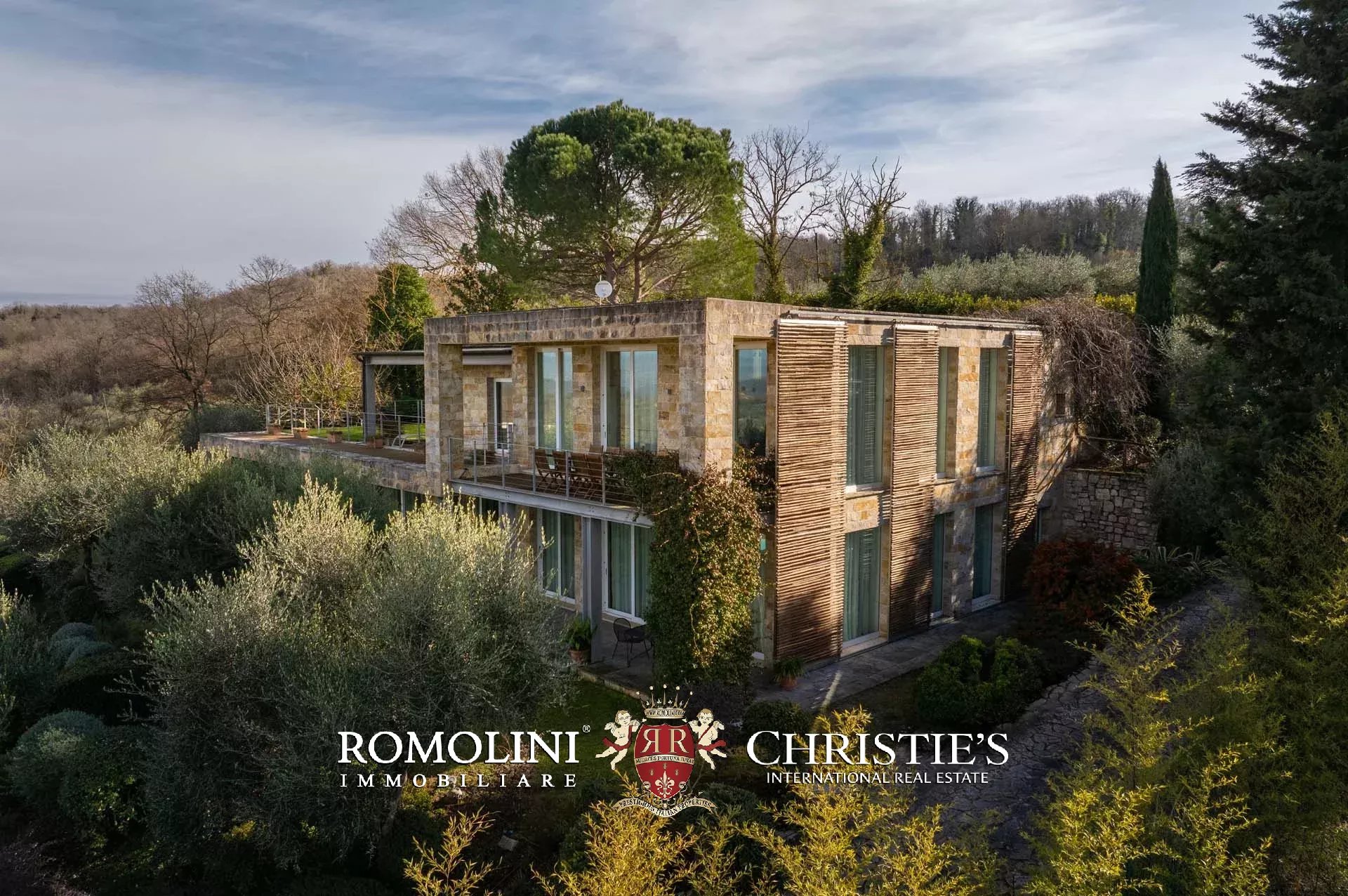 4 Bedroom Villa/Townhouse's Image 12