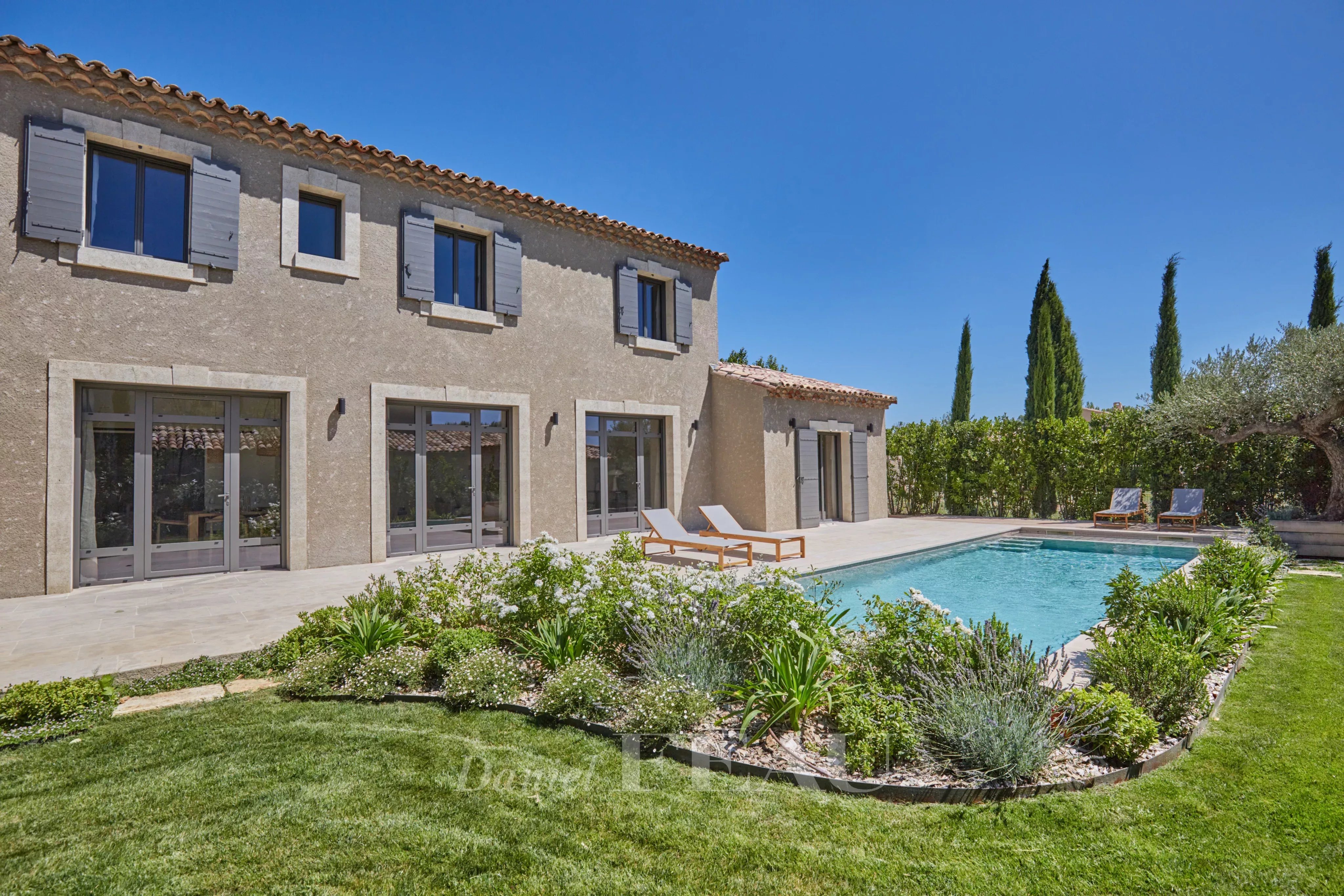 Maussane-les-Alpilles  -  A 4-bed property with a swimming pool