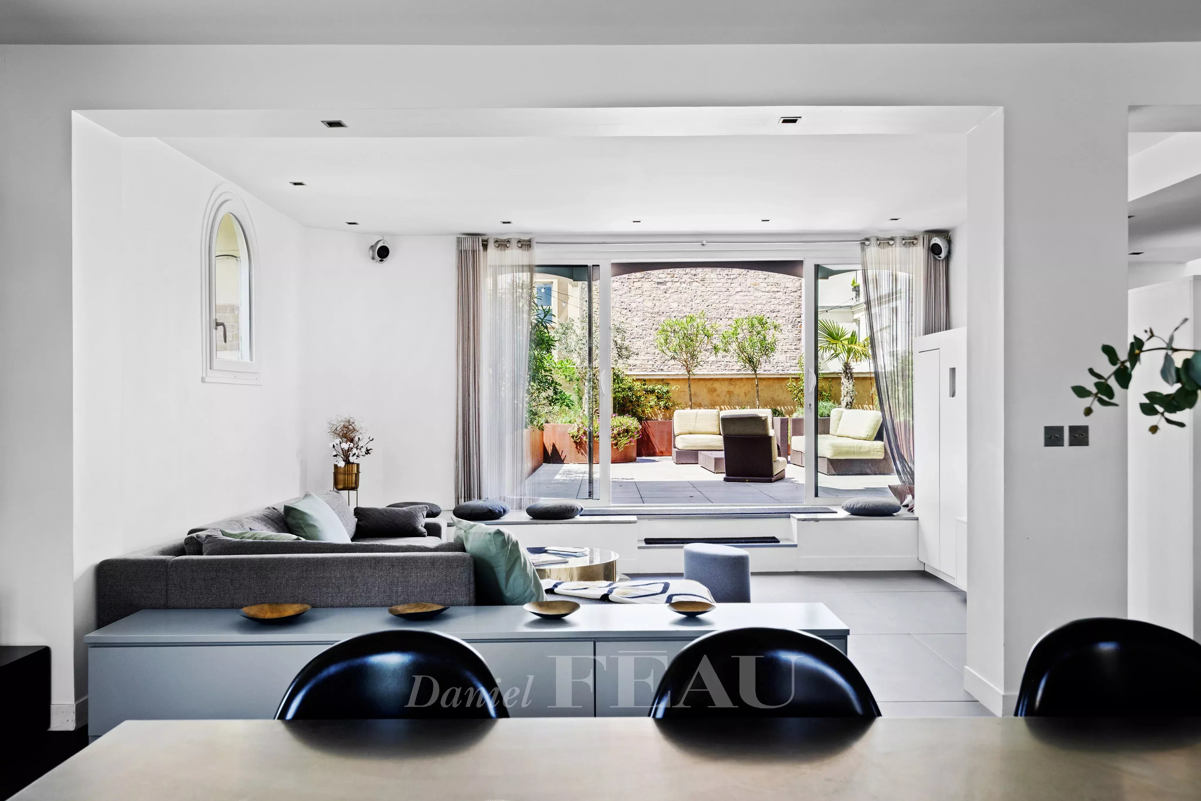 Sale Apartment Paris 17th