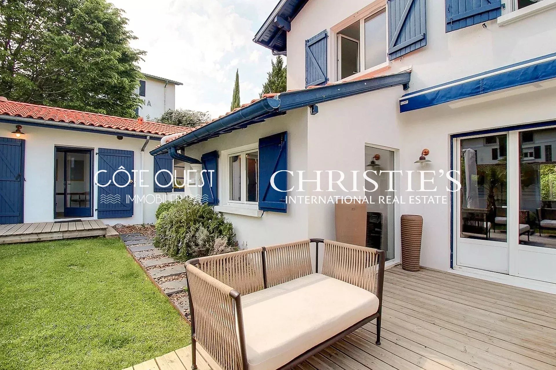5 Bedroom Villa/Townhouse's Image 11