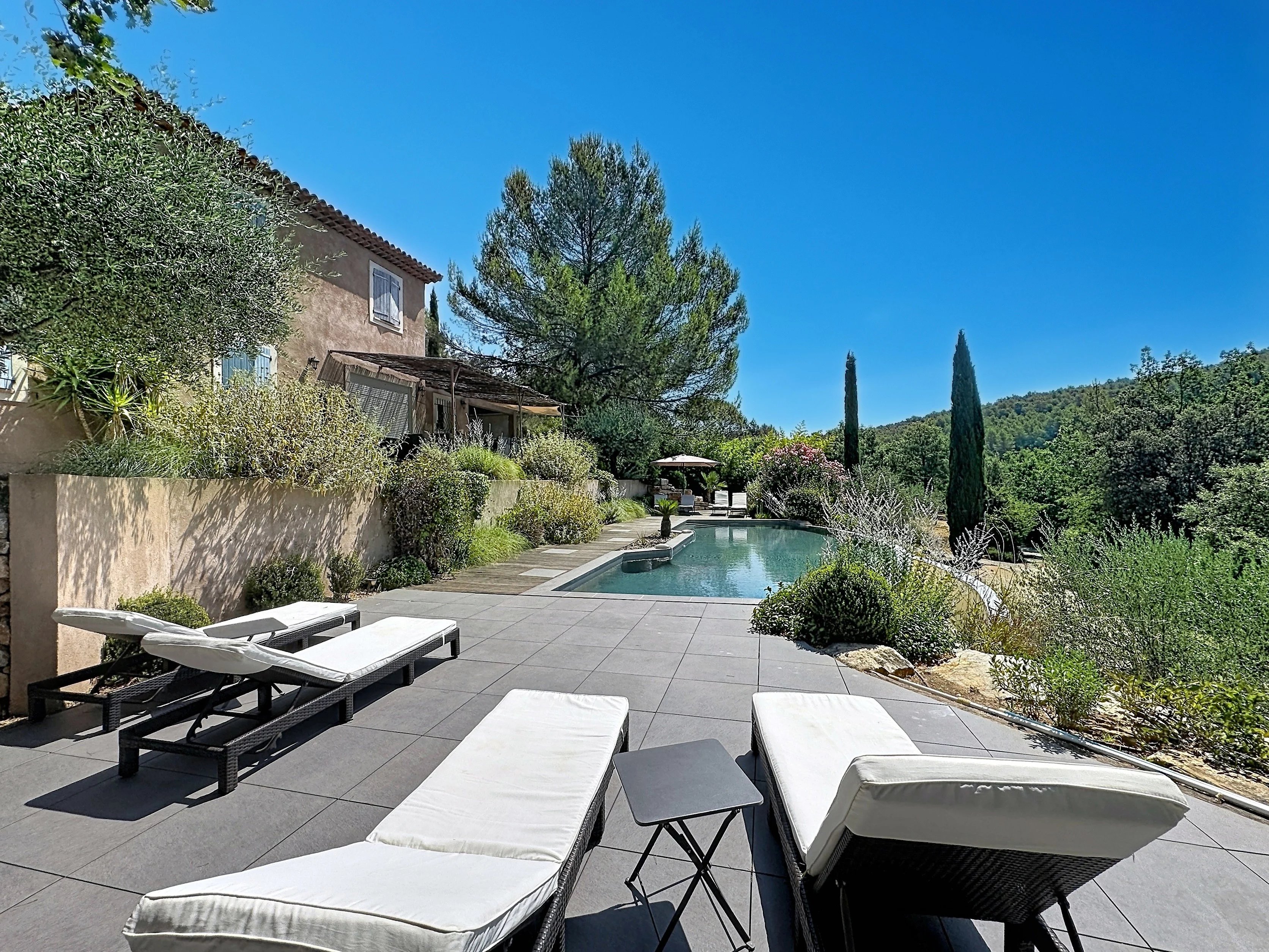 Elegant 4-Bedroom Villa with Pool in Carcès, France