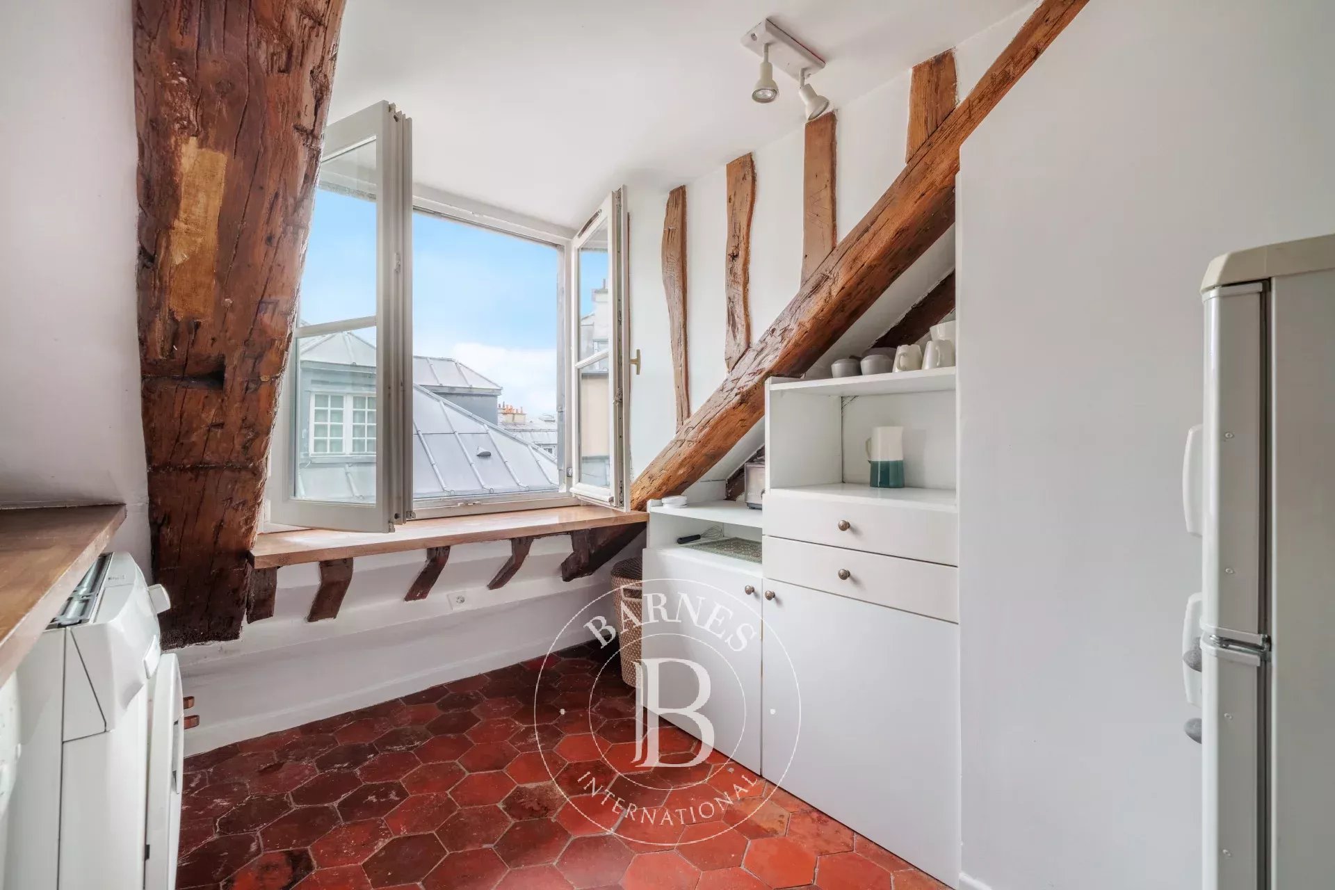 Daire Paris 4ème - picture 7