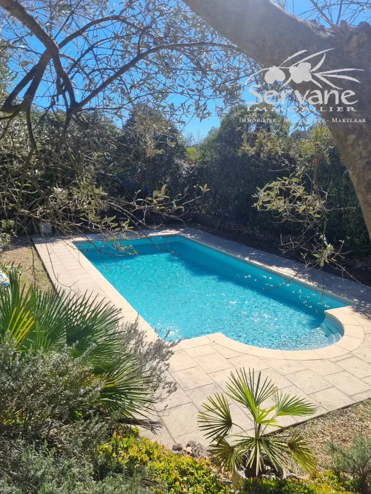 MAGNIFICENT T7 BASTIDE IN LORGUES STONE