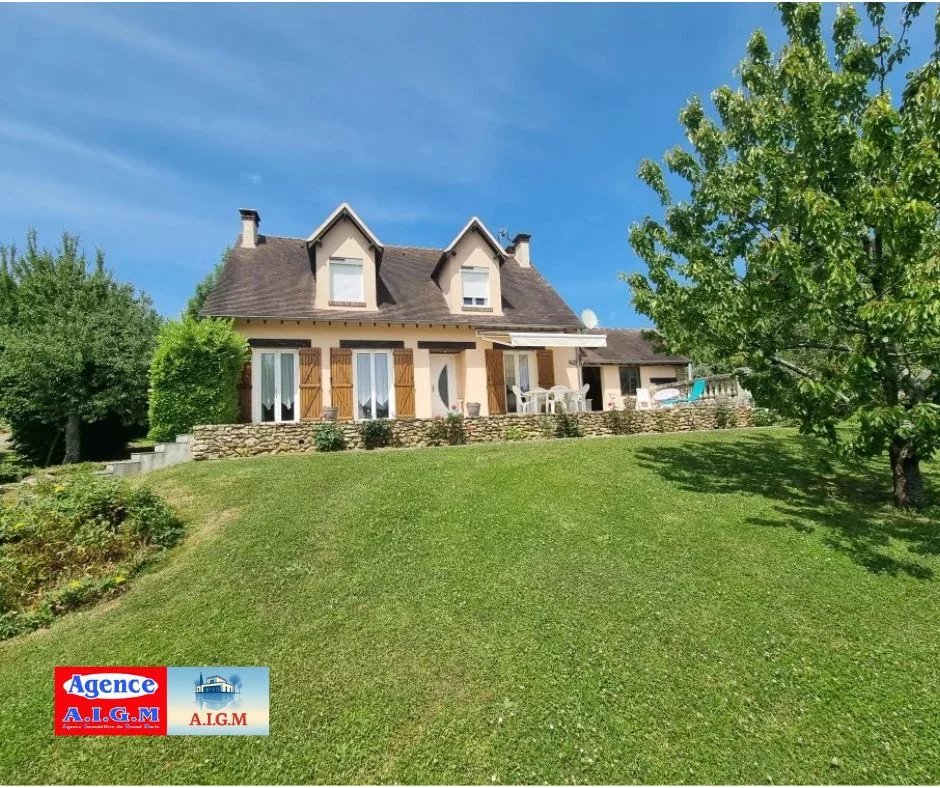 MAISON TRADITIONNELLE - S/SOL TOTAL - 3 CH. - TERRAIN 2429m² - MOUROUX CALME