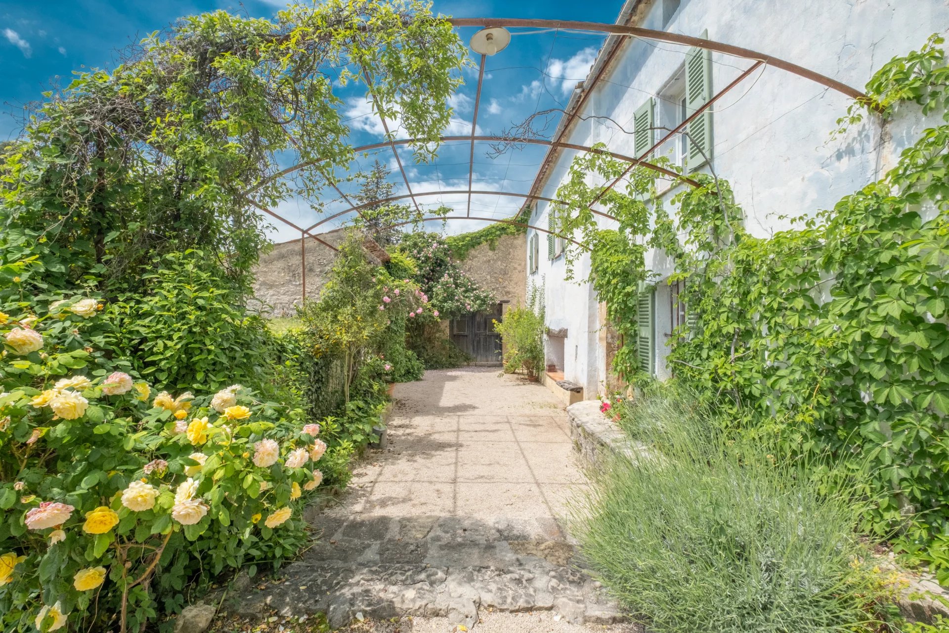 Great old Bastide with guest-house - Tourrettes