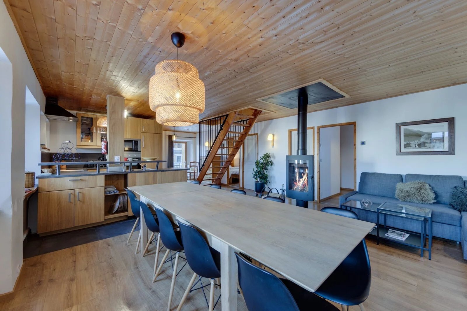 APPARTEMENT 6 PIECES - ARC 1600