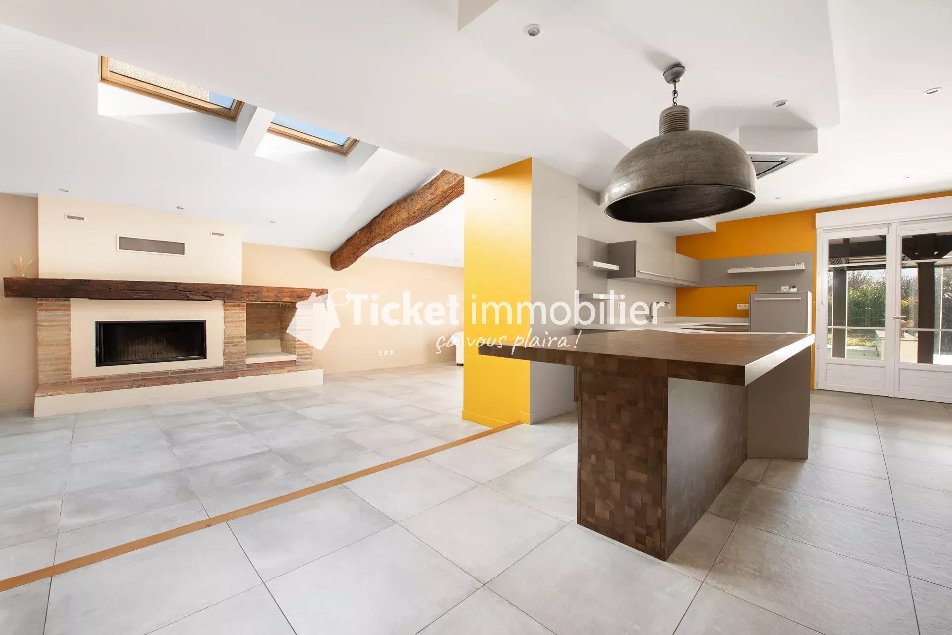 VILLA 6 PIECES 288 M2 RÉNOVÉE AVEC PISCINE, JARDIN, GARAGE ET PERGOLA BIOCLIMATIQUE — photo 3