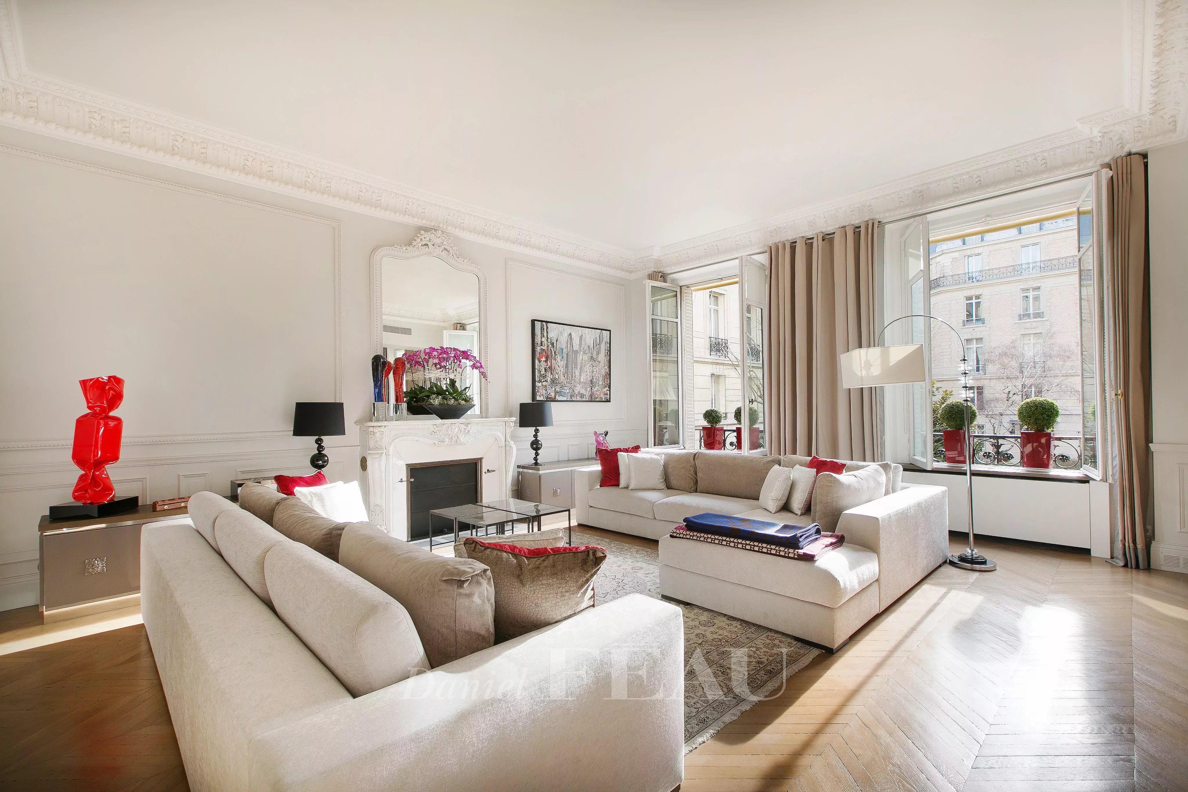 Paris 8th District – An exceptional 3-bed apartment in a prime location