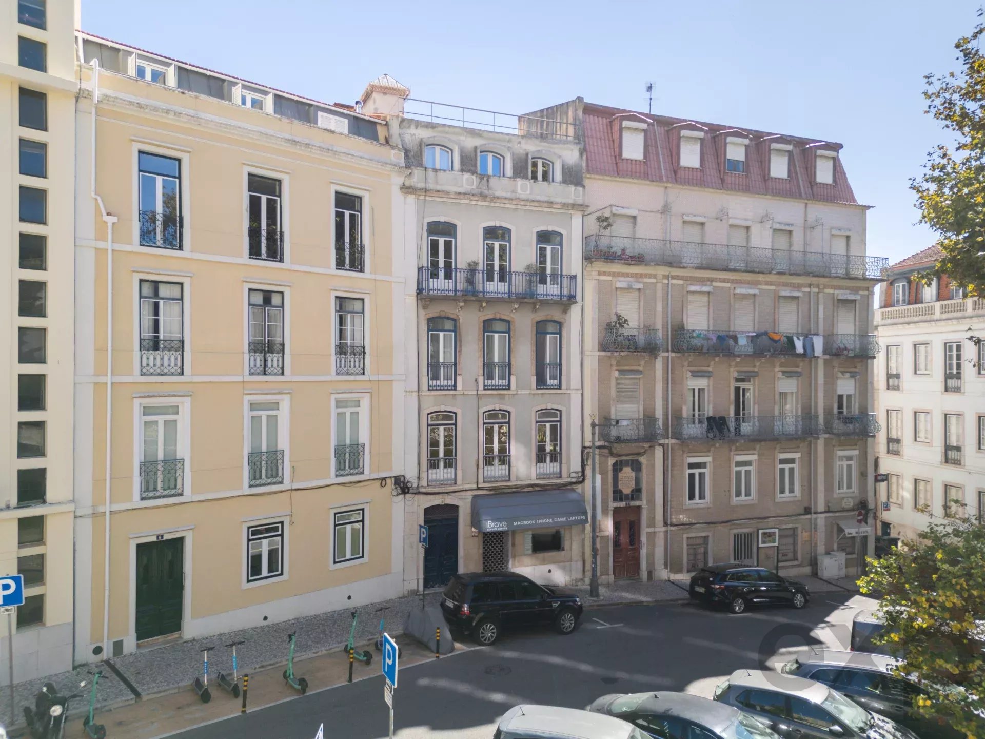 Elegant T2 + 1 Penthouse in Downtown Lisbon 86935832 image 11