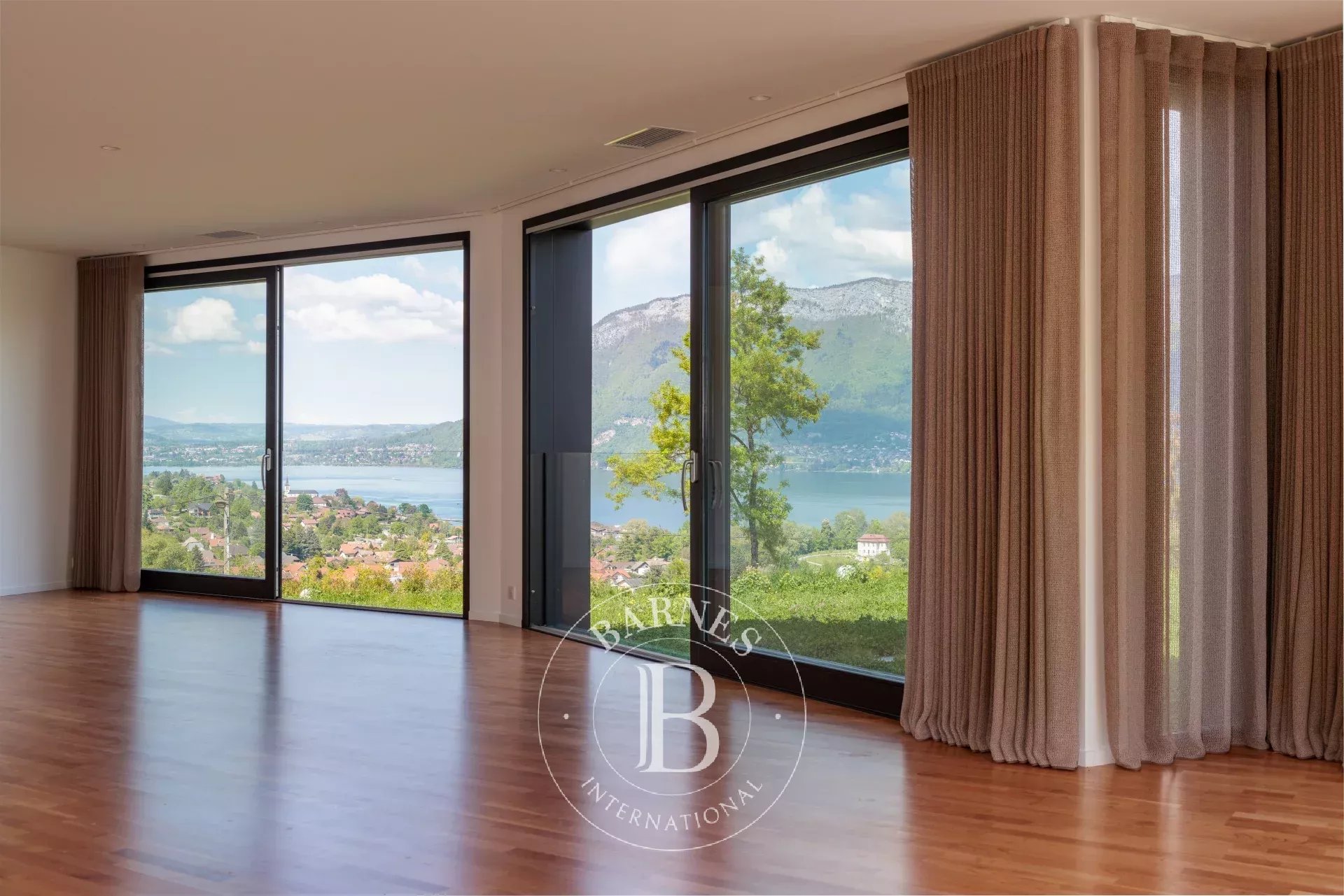 Villa Sevrier  -  ref 84060971 (picture 2)